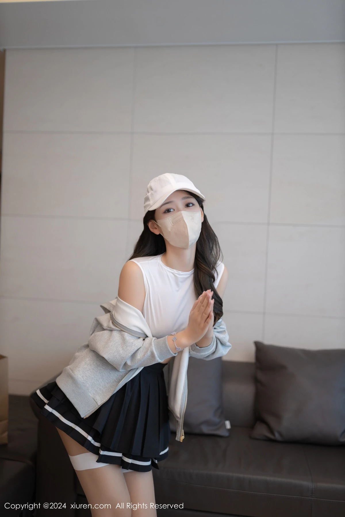 [[XiuRen秀人网]秀人网]No.9196_模特唐安琪性感灰色外套露白内衣配超薄肉丝秀曼妙身姿诱惑写真87P