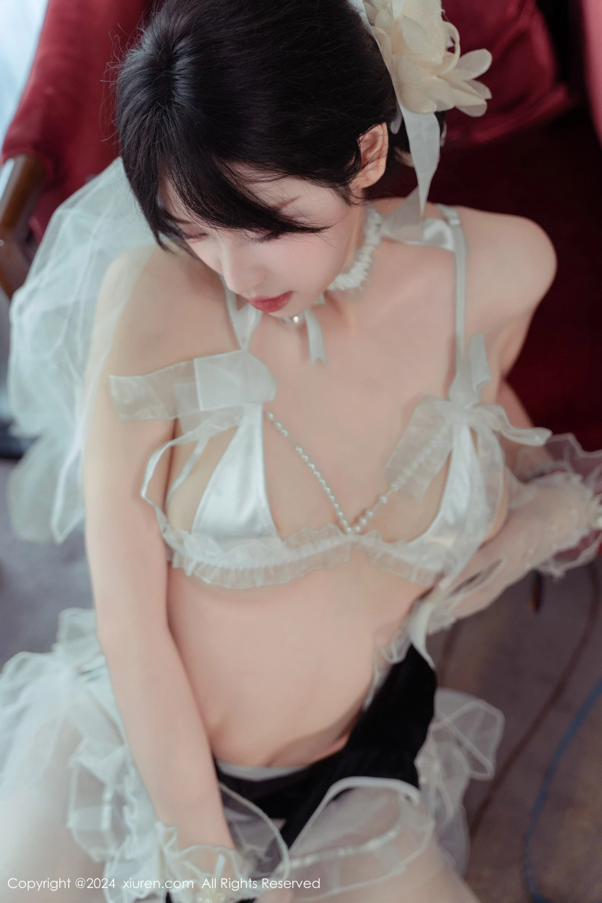 [[XiuRen秀人网]秀人网]No.9197_模特汐汐爱吃草莓性感白色情趣服饰配超薄肉丝秀惹火身材诱惑写真80P