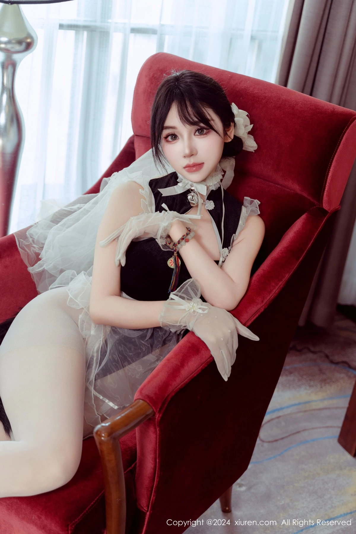 [[XiuRen秀人网]秀人网]No.9197_模特汐汐爱吃草莓性感白色情趣服饰配超薄肉丝秀惹火身材诱惑写真80P