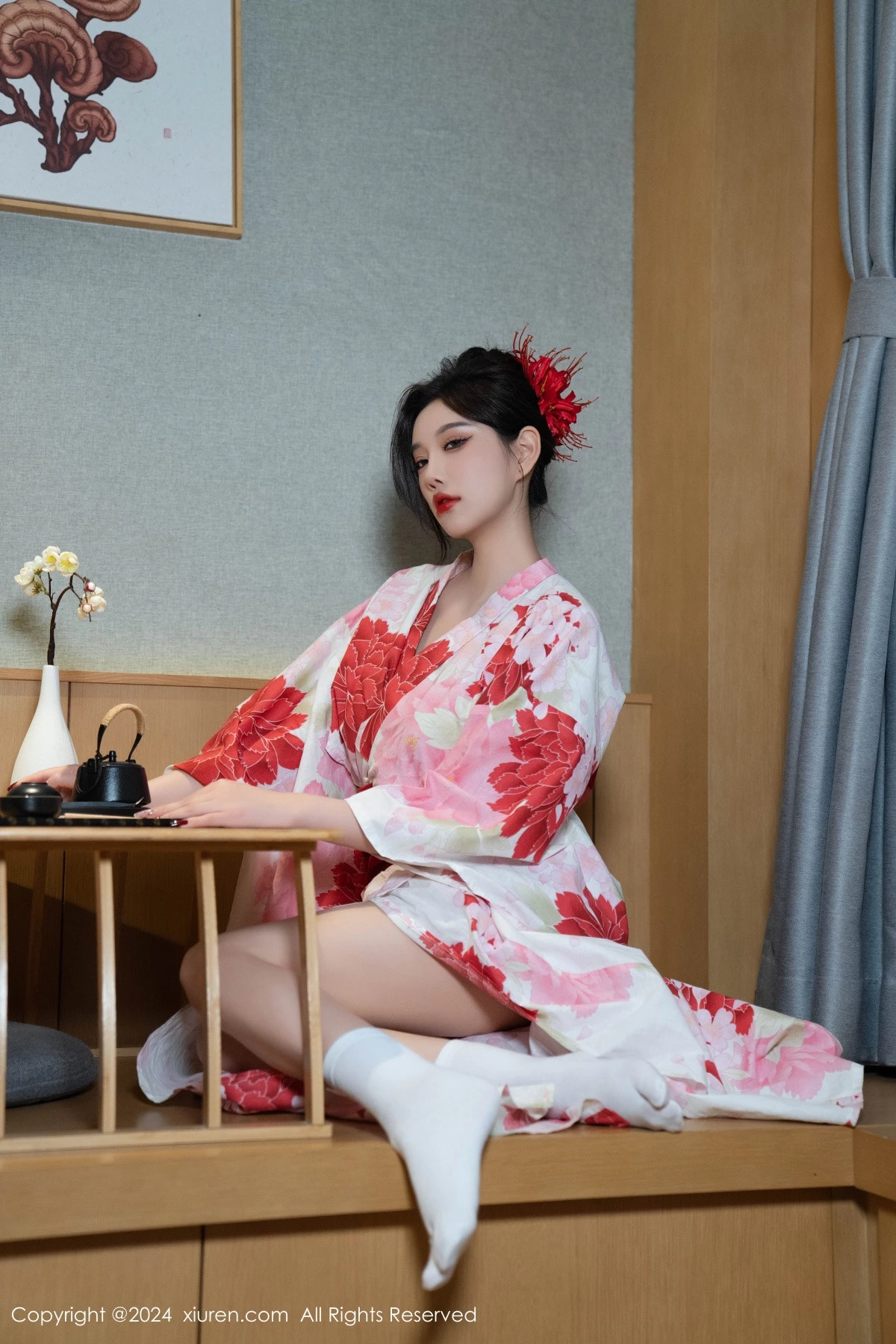 [[XiuRen秀人网]秀人网]No.9208_女神杨晨晨性感红色花朵服饰露红色情趣内衣秀丰腴身材诱惑写真96P