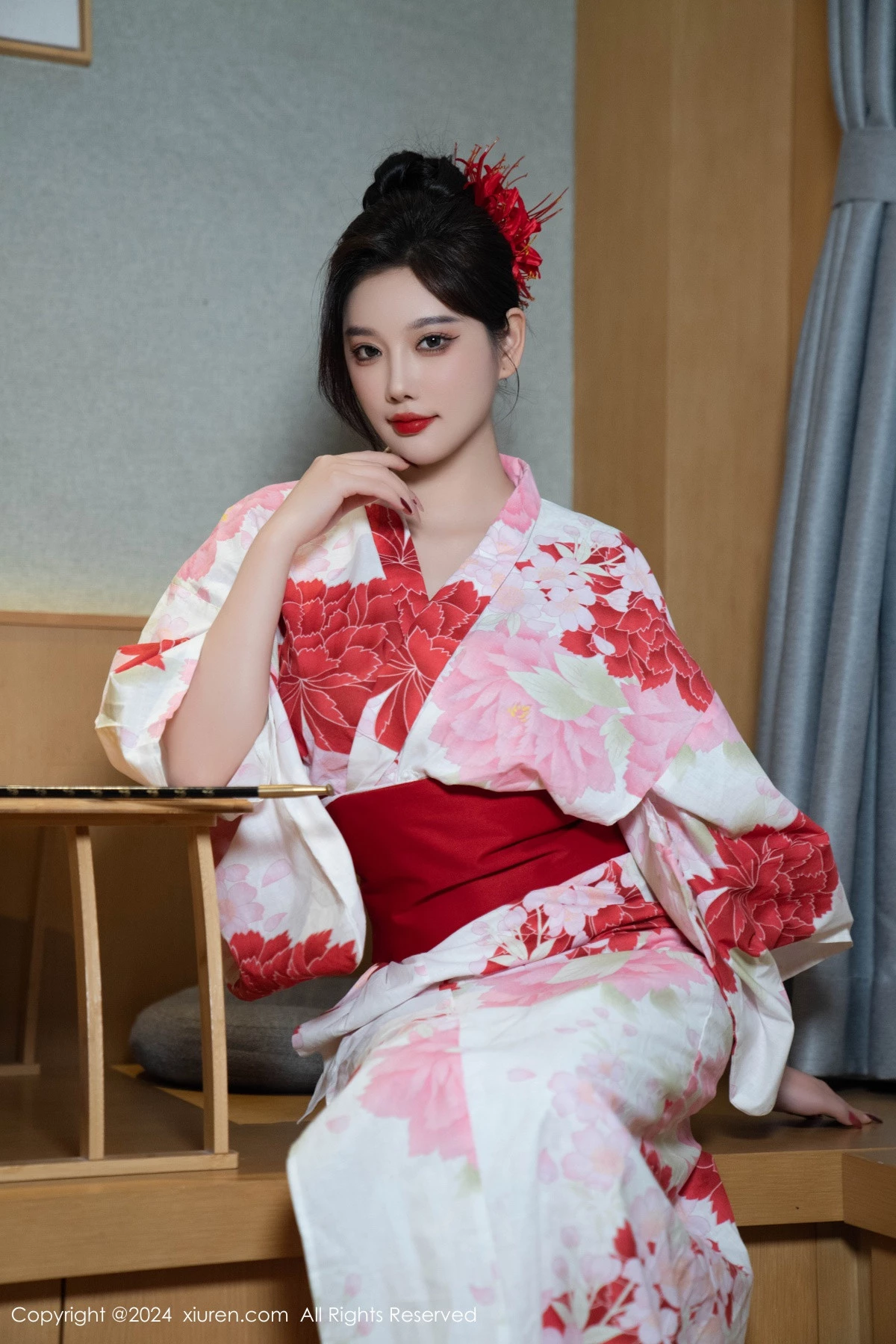 [[XiuRen秀人网]秀人网]No.9208_女神杨晨晨性感红色花朵服饰露红色情趣内衣秀丰腴身材诱惑写真96P