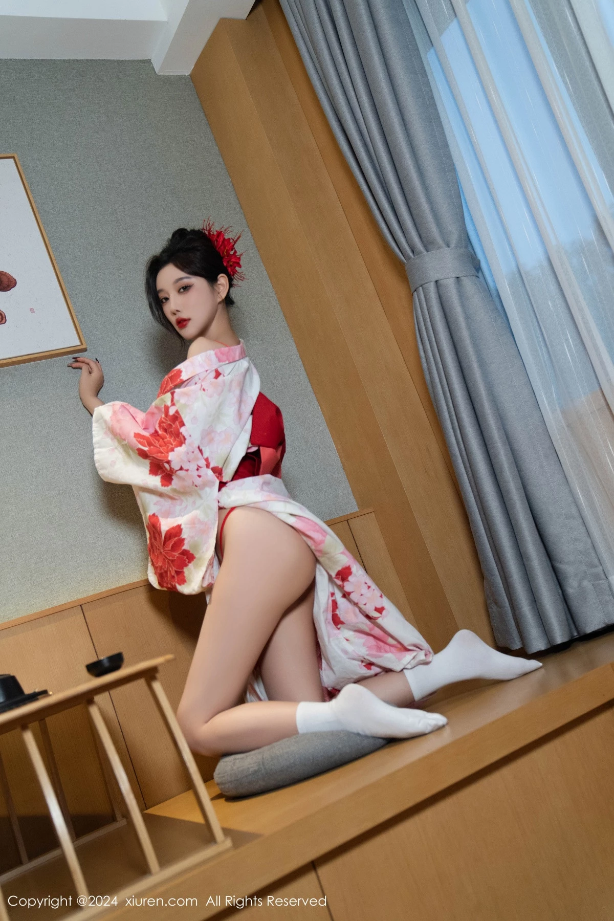 [[XiuRen秀人网]秀人网]No.9208_女神杨晨晨性感红色花朵服饰露红色情趣内衣秀丰腴身材诱惑写真96P