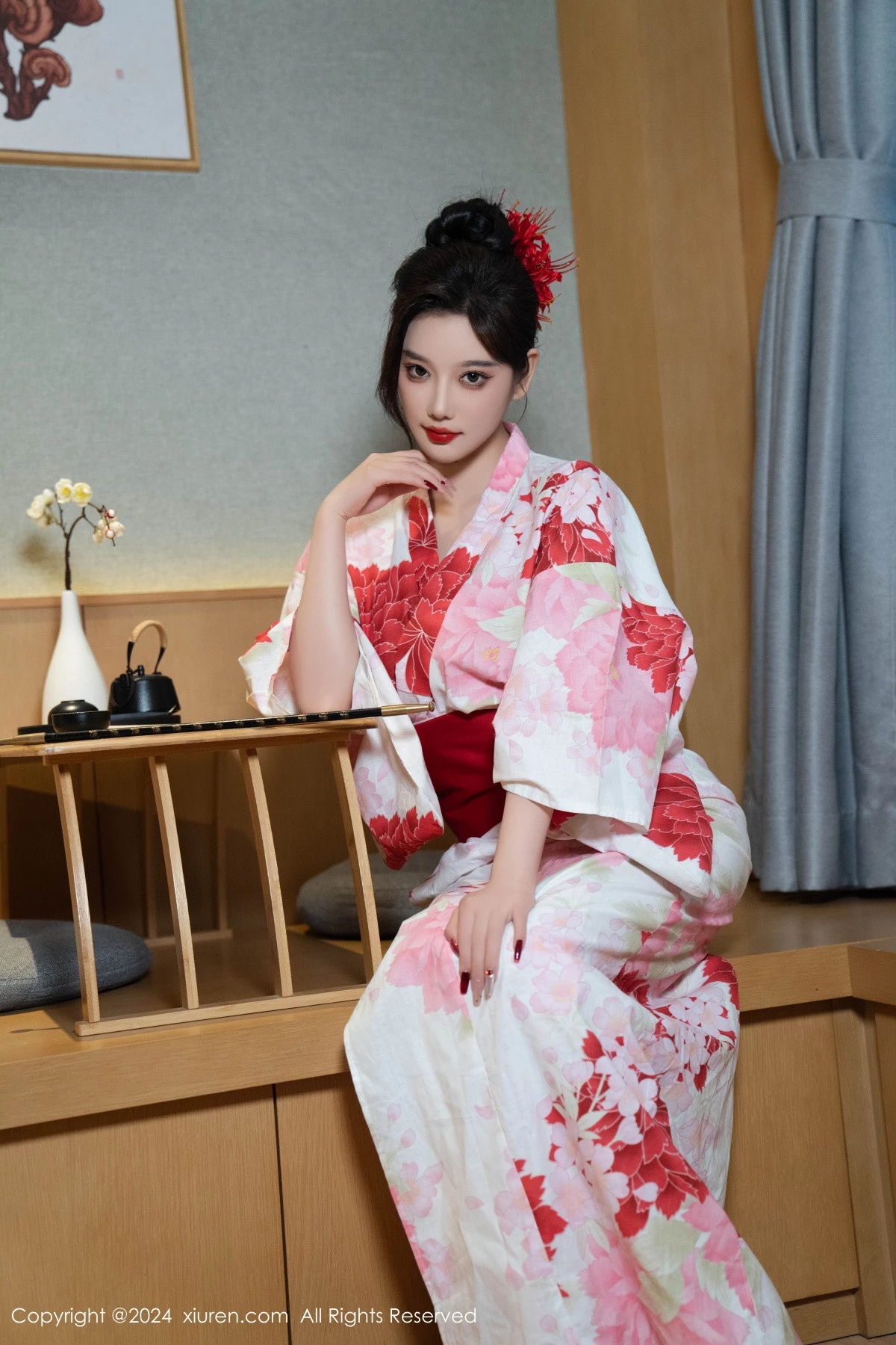 [[XiuRen秀人网]秀人网]No.9208_女神杨晨晨性感红色花朵服饰露红色情趣内衣秀丰腴身材诱惑写真96P