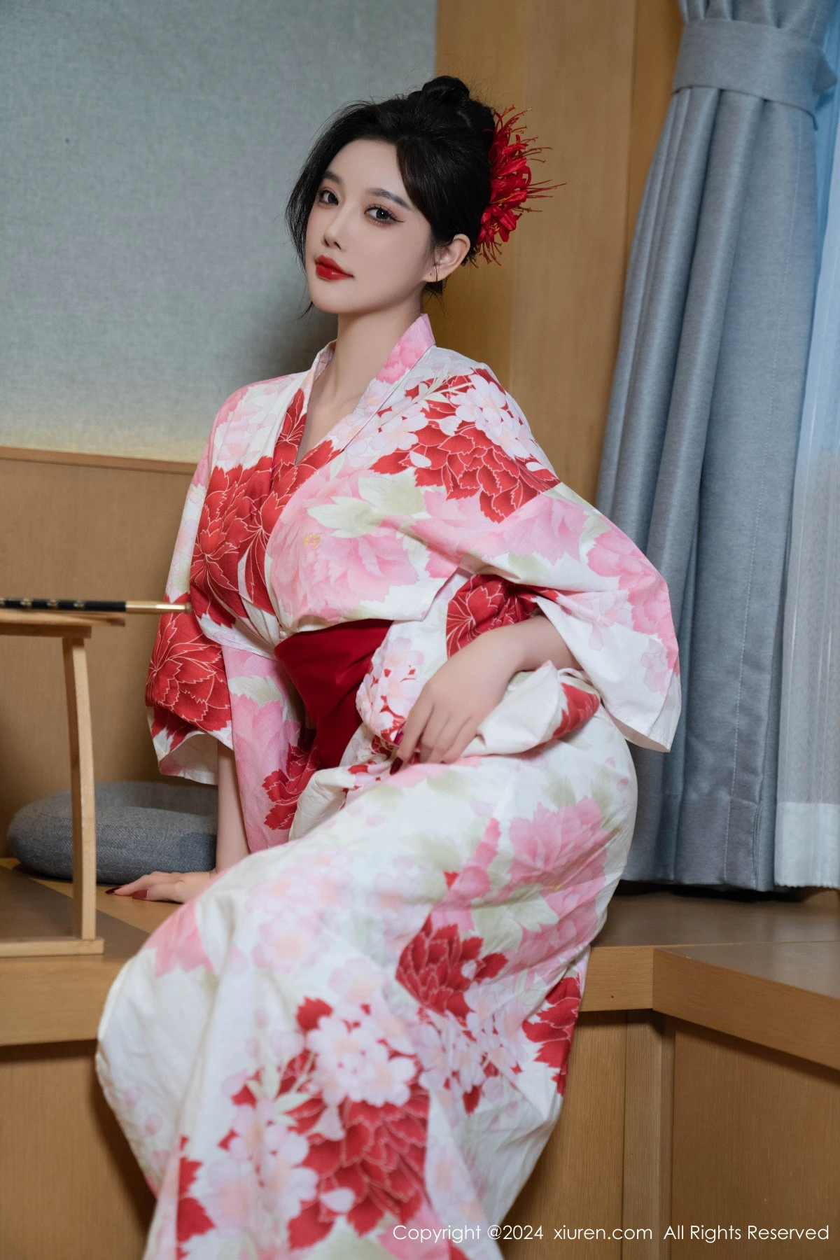 [[XiuRen秀人网]秀人网]No.9208_女神杨晨晨性感红色花朵服饰露红色情趣内衣秀丰腴身材诱惑写真96P