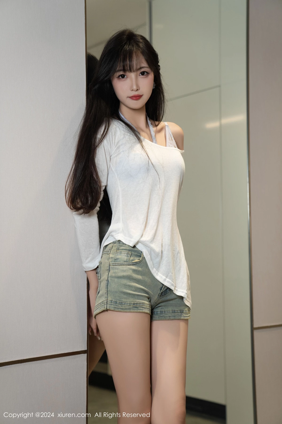 [[XiuRen秀人网]秀人网]No.9215_模特林星阑性感蓝色情趣内衣配超短牛仔裤秀曼妙身姿迷人写真96P