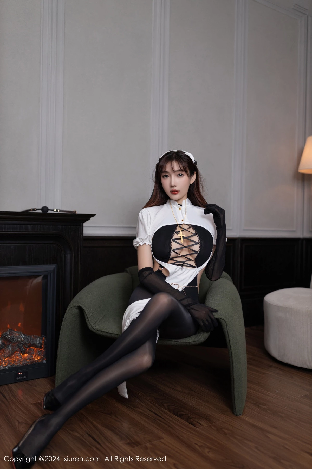 [[XiuRen秀人网]秀人网]No.9216_模特陆萱萱性感黑白修女服饰配超薄连体黑丝秀完美身材诱惑写真77P