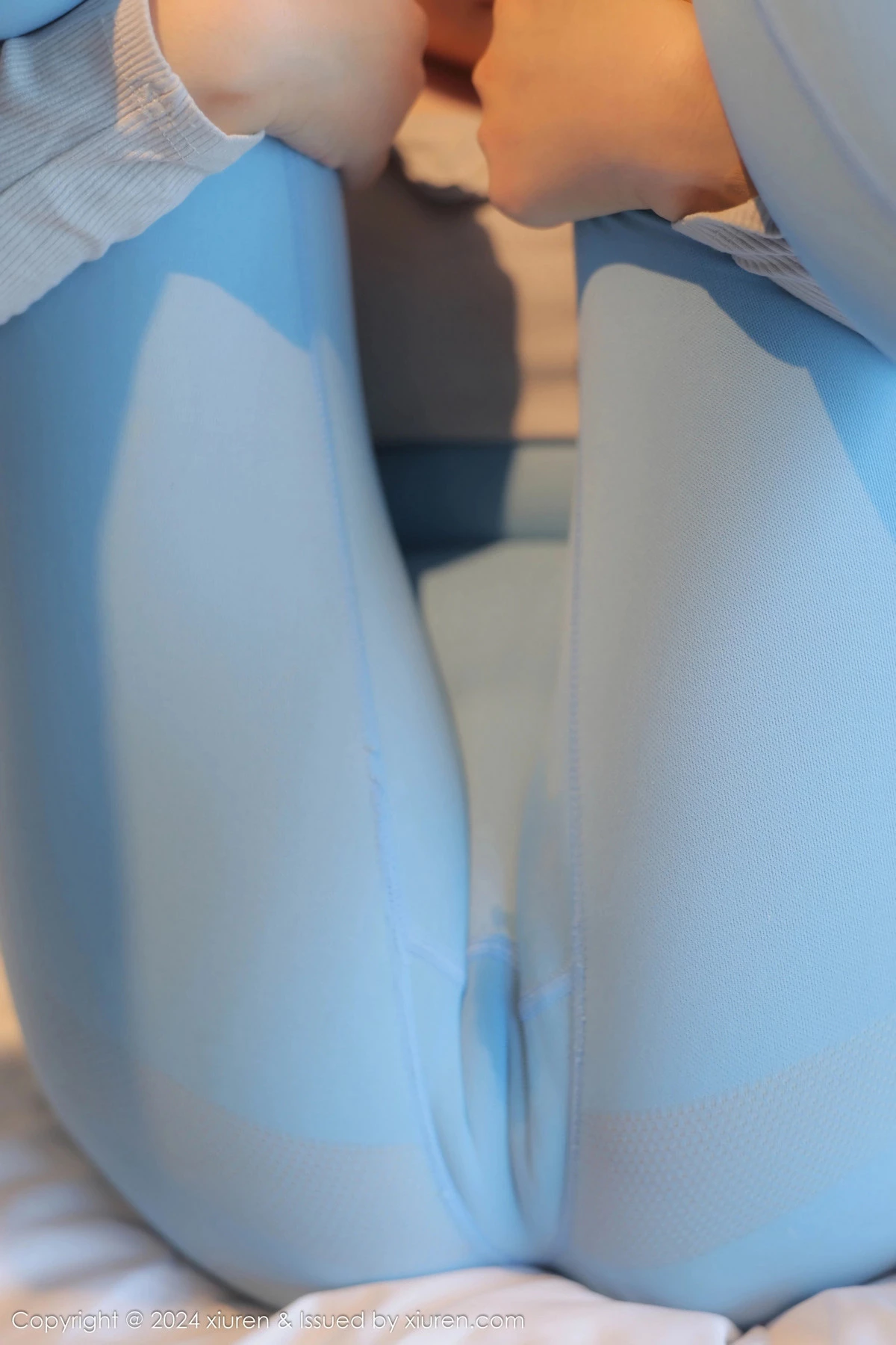 [[XiuRen秀人网]秀人网]No.9217_模特白洁bessie性感浅色上衣配紧身瑜伽裤秀丰乳肥臀诱惑写真68P