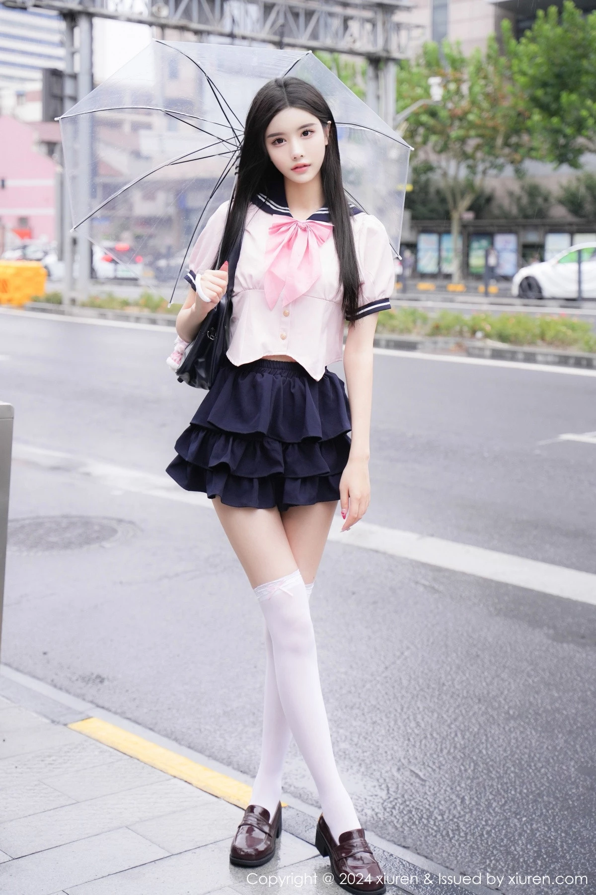 [[XiuRen秀人网]秀人网]No.9224_模特Erikaki性感粉色JK制服配白色丝袜秀翘臀美腿撩人诱惑写真84P