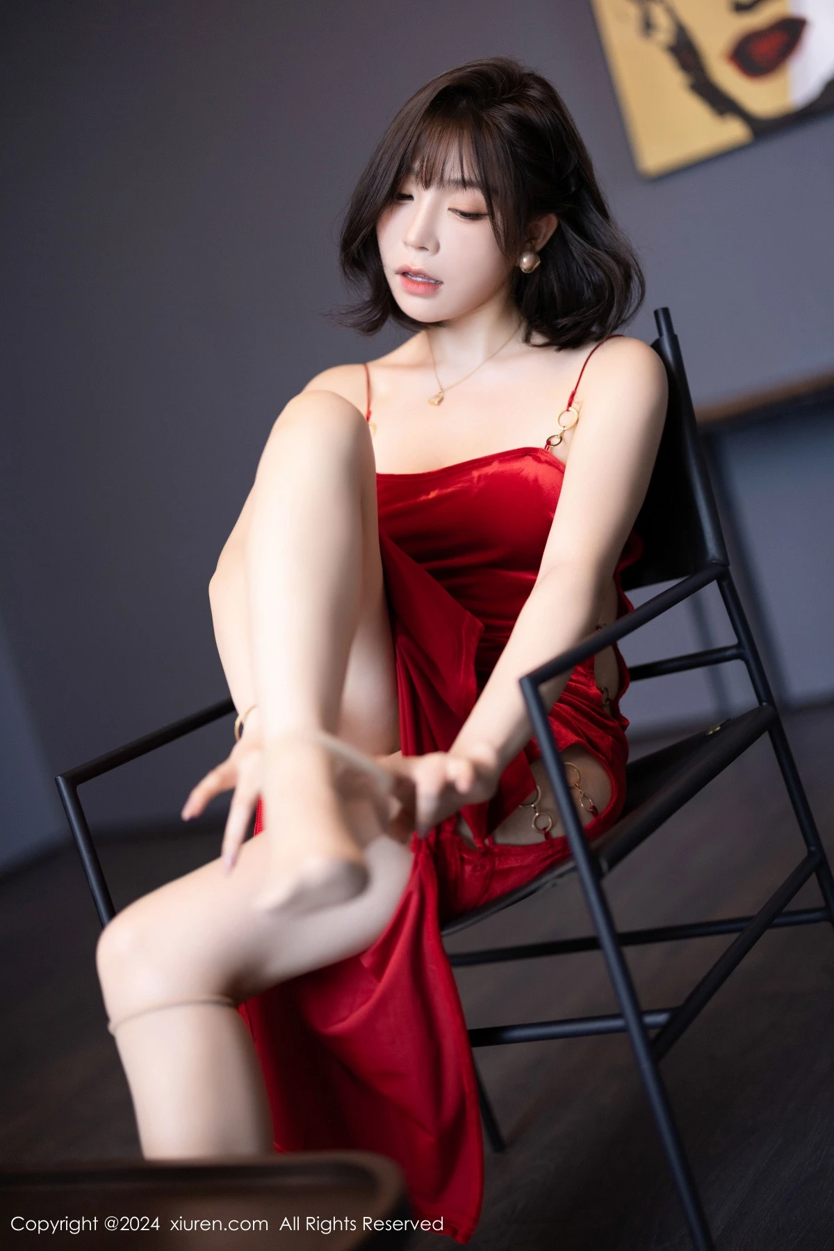 [[XiuRen秀人网]秀人网]No.9229_女神徐莉芝Booty红色吊带连衣裙露情趣内衣秀曼妙身姿诱惑写真90P