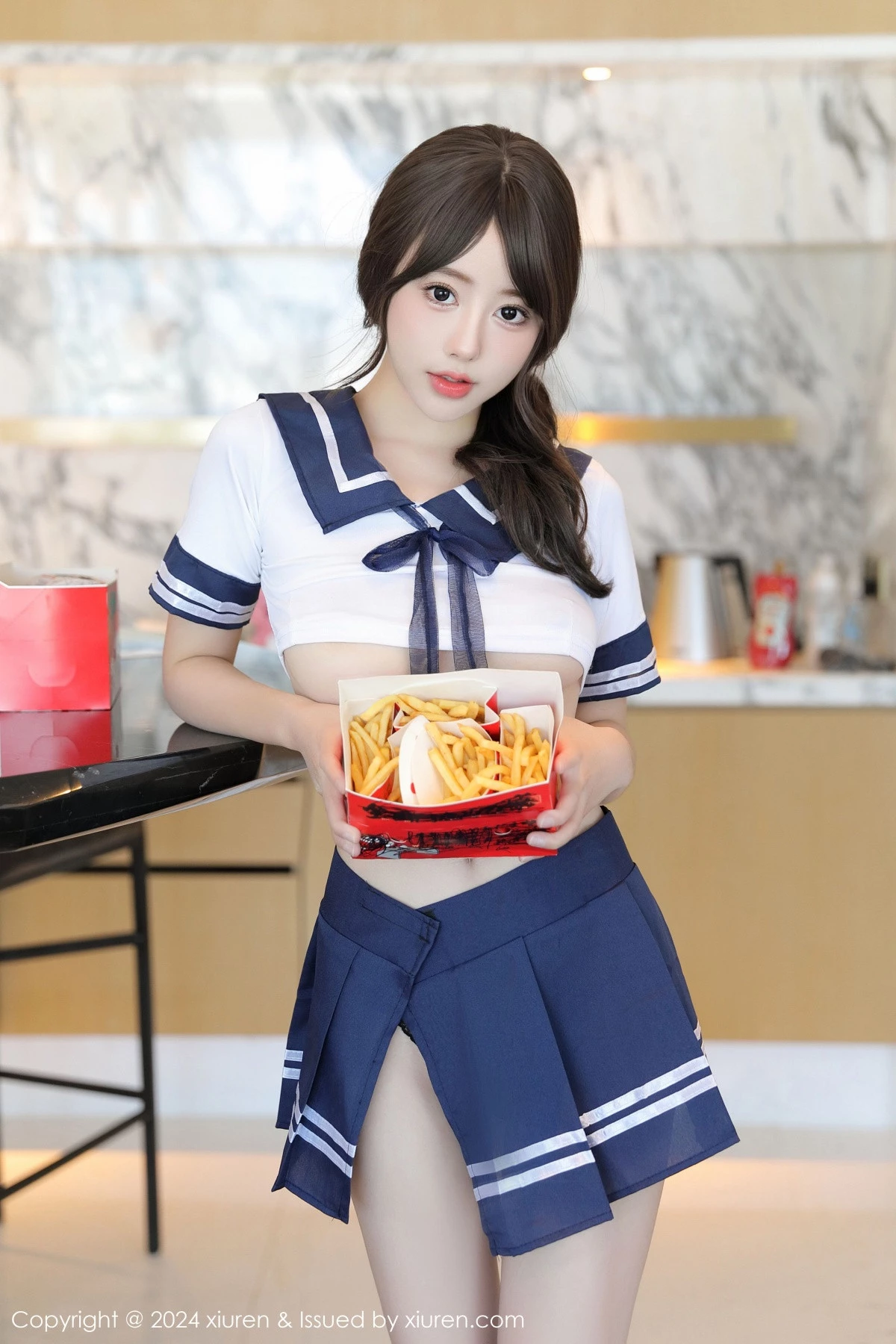 [[XiuRen秀人网]秀人网]No.9238_模特桃妖夭性感白色学妹制服配黑丝网袜秀娇美身段完美诱惑写真71P