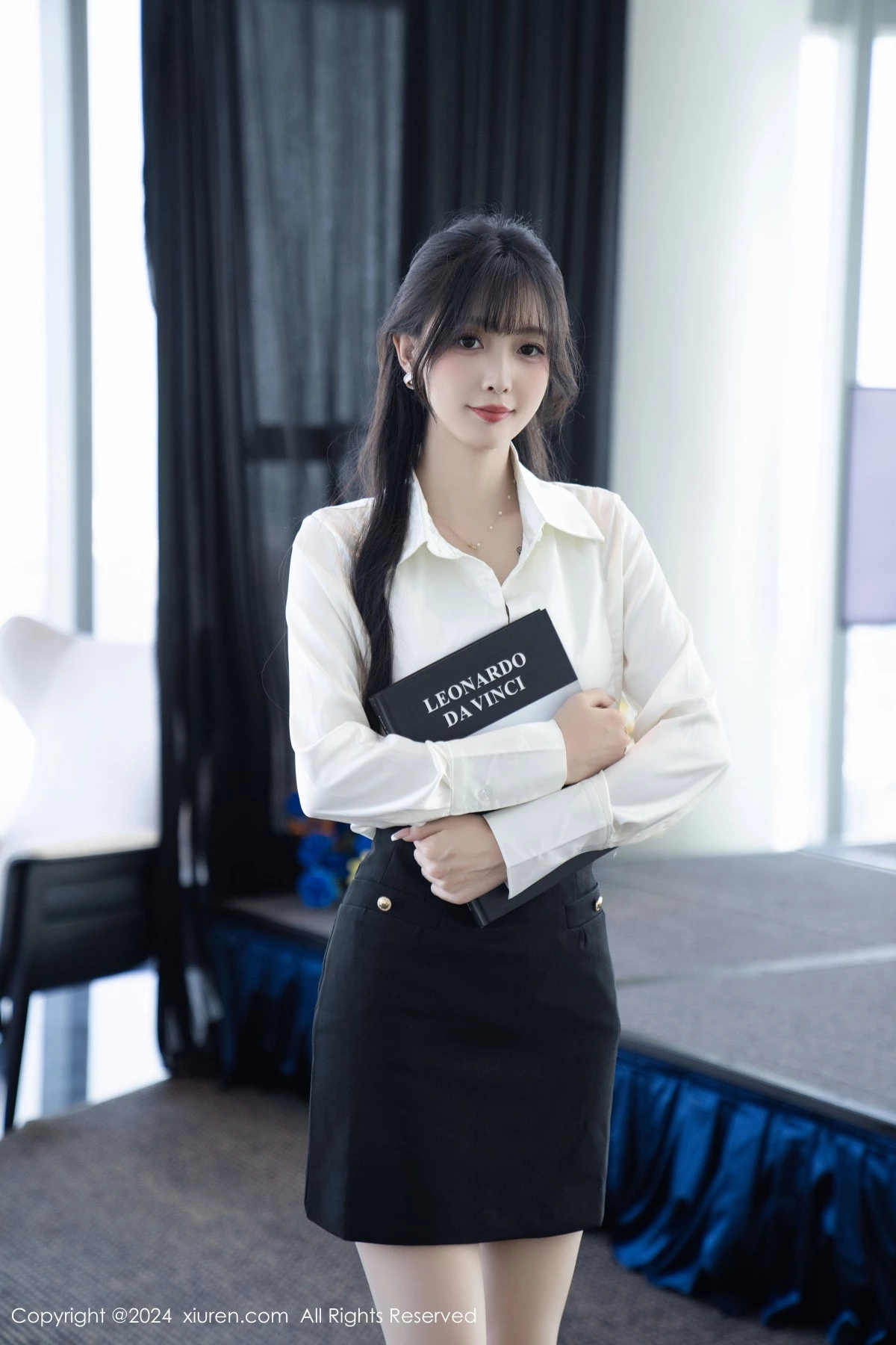 [[XiuRen秀人网]秀人网]No.9237_模特林星阑性感蓝兔子装扮配超薄黑丝秀曼妙身姿迷人诱惑写真107P