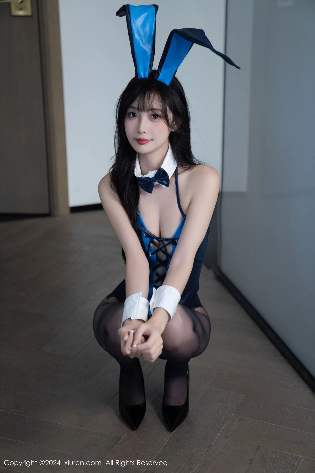 [[XiuRen秀人网]秀人网]No.9237_模特林星阑性感蓝兔子装扮配超薄黑丝秀曼妙身姿迷人诱惑写真107P