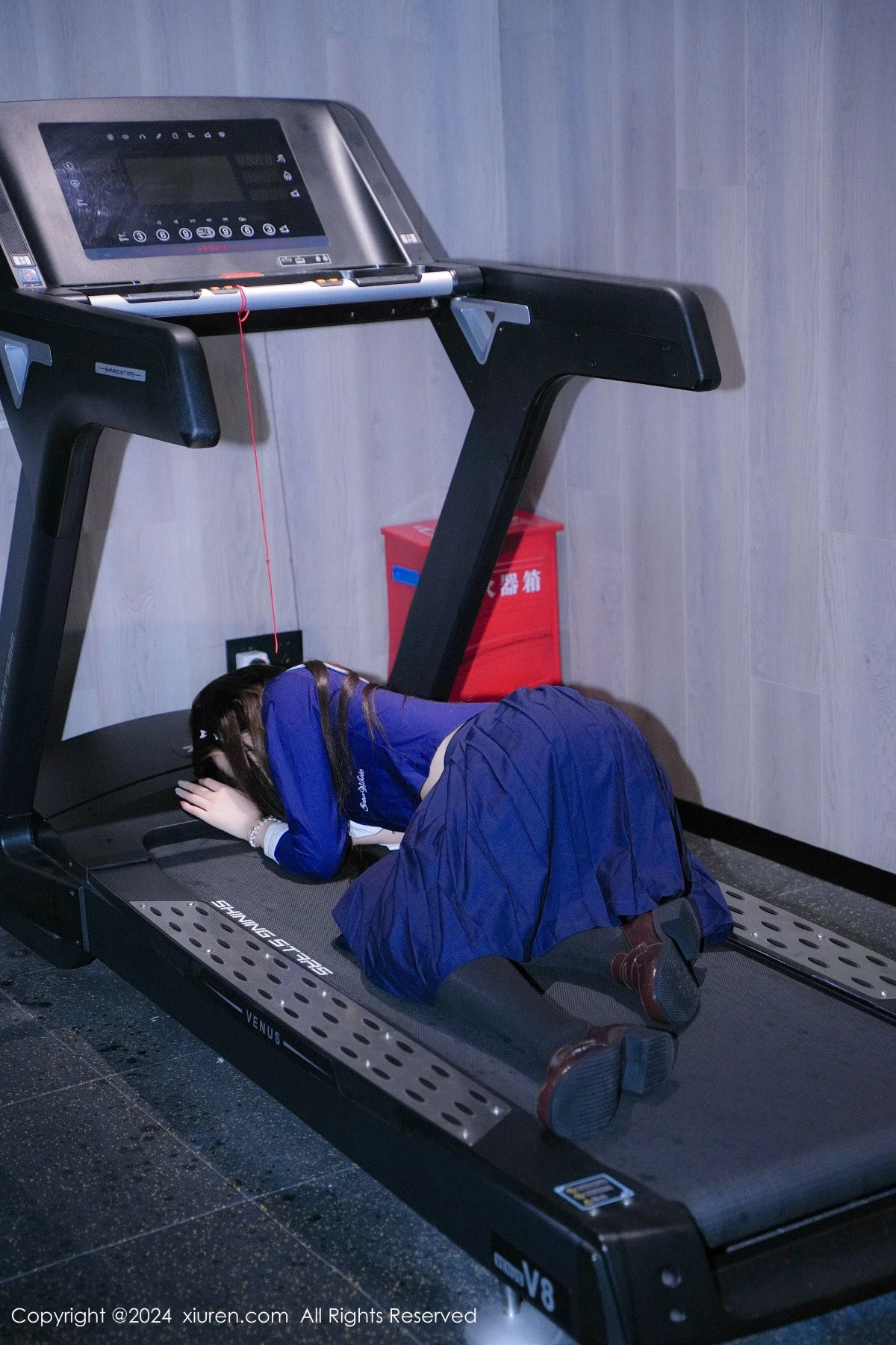 [[XiuRen秀人网]秀人网]No.9241_模特Erikaki性感白色护士制服露粉色蕾丝内衣秀完美身材诱惑写真76P