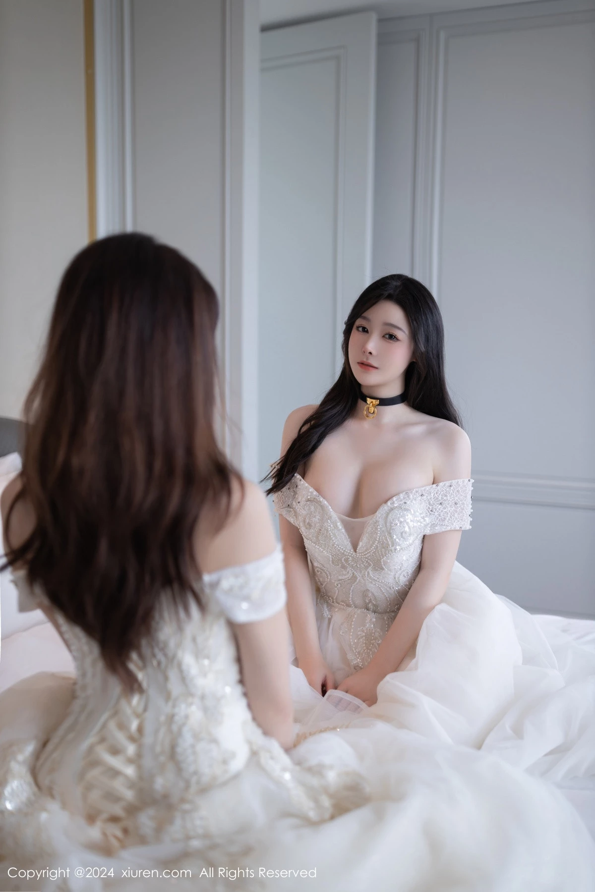 [[XiuRen秀人网]秀人网]No.9240_模特合集女神小逗逗＆陆萱萱性感白色内衣秀完美身材诱惑写真80P