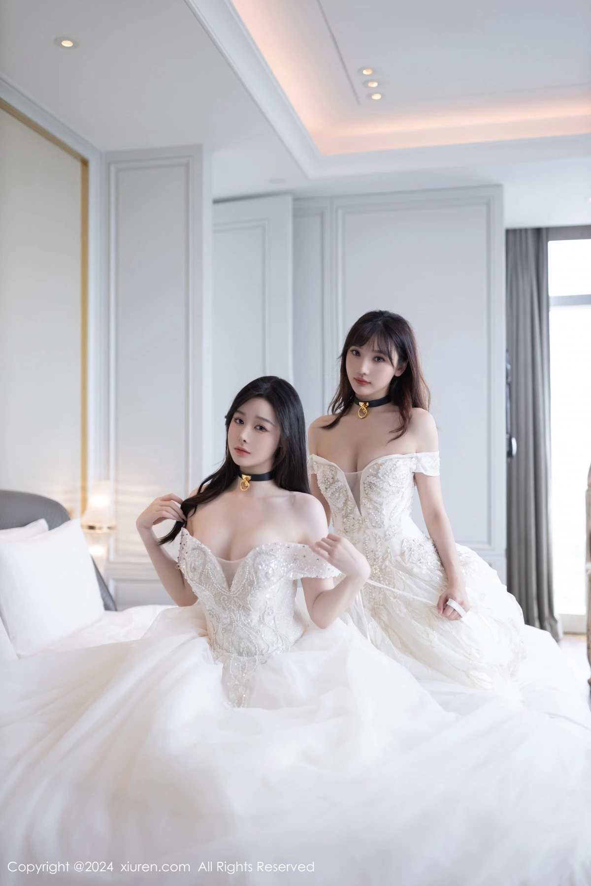 [[XiuRen秀人网]秀人网]No.9240_模特合集女神小逗逗＆陆萱萱性感白色内衣秀完美身材诱惑写真80P