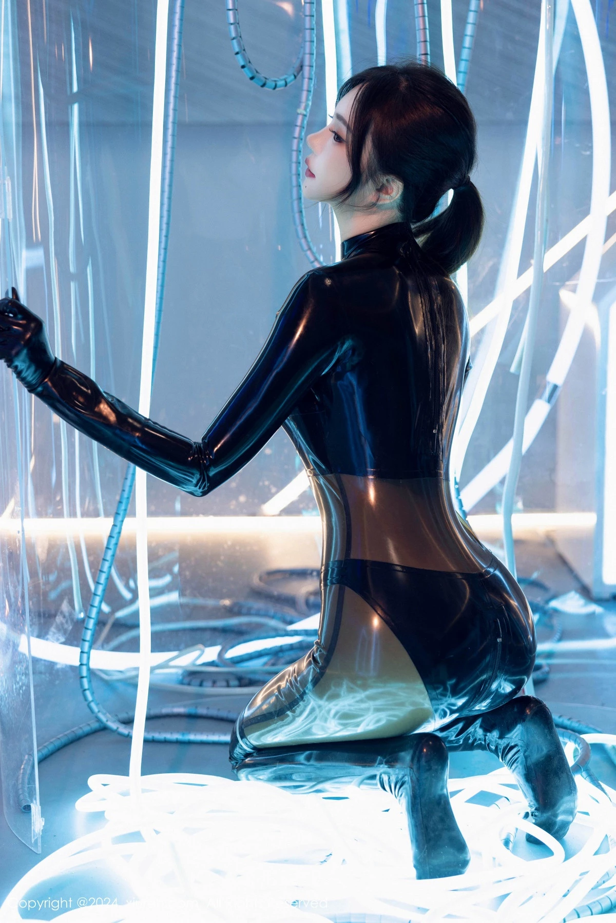 [[XiuRen秀人网]秀人网]No.9235_女神绮里嘉ula性感黑色轻透套装紧身秀婀娜动人身材诱惑写真96P