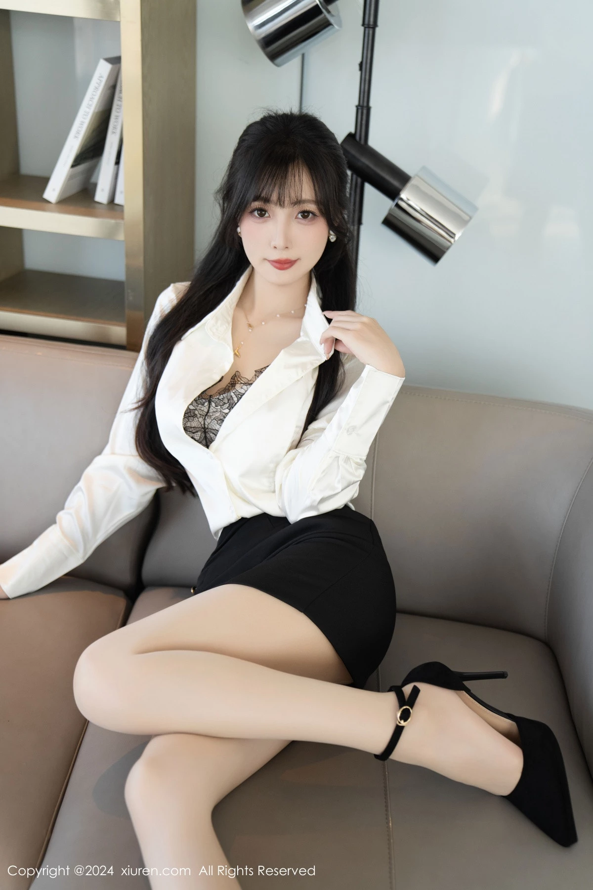 [[XiuRen秀人网]秀人网]No.9237_模特林星阑性感蓝兔子装扮配超薄黑丝秀曼妙身姿迷人诱惑写真107P