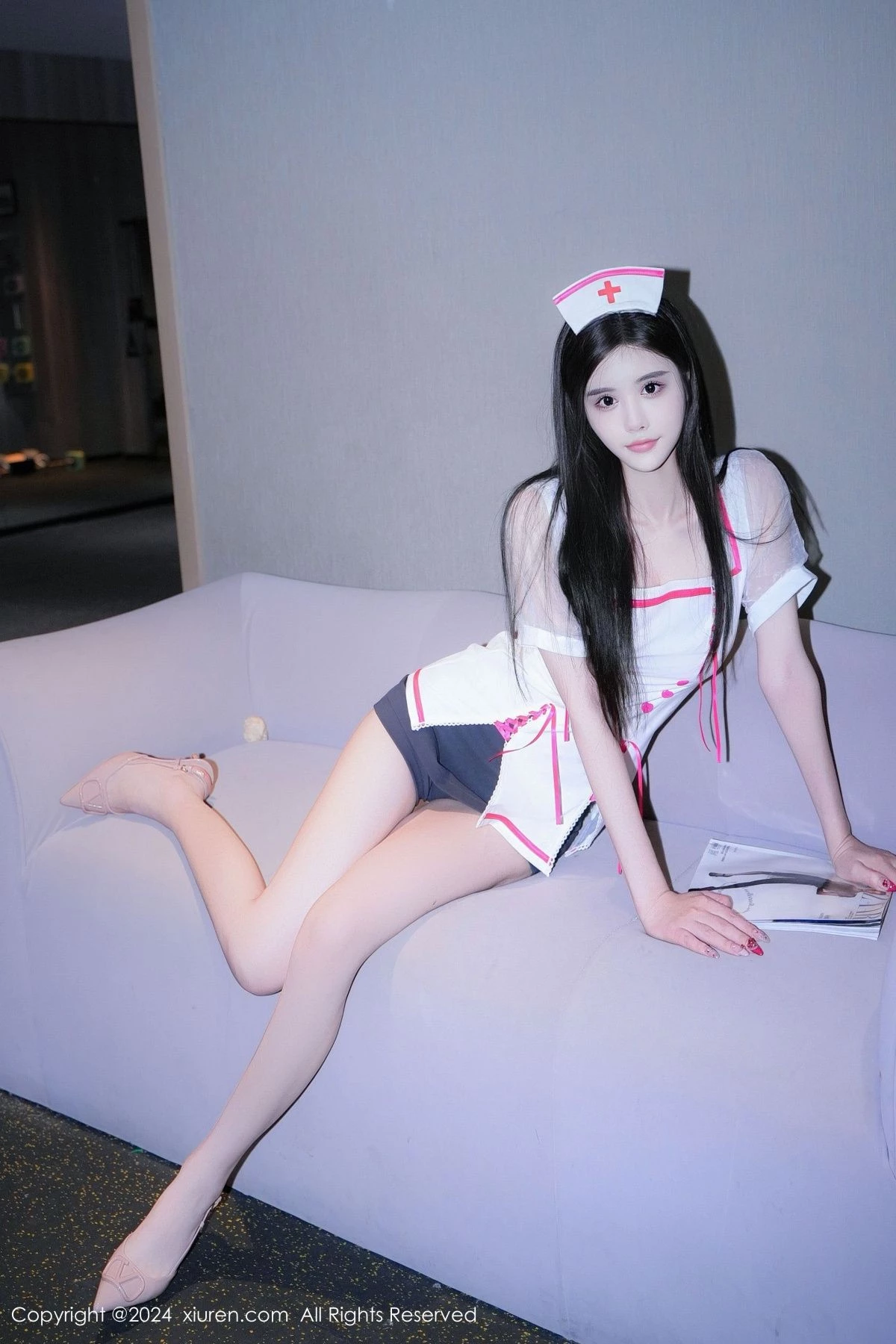 [[XiuRen秀人网]秀人网]No.9241_模特Erikaki性感白色护士制服露粉色蕾丝内衣秀完美身材诱惑写真76P