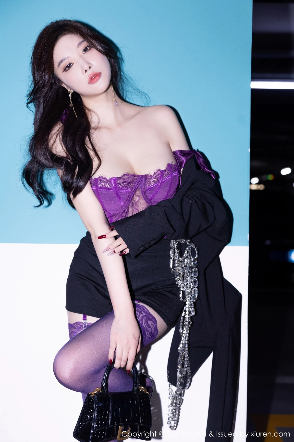 [[XiuRen秀人网]秀人网]No.9239_女神杨晨晨Yome紫色轻透情趣服饰配紫丝吊袜秀丰腴身姿诱惑写真81P