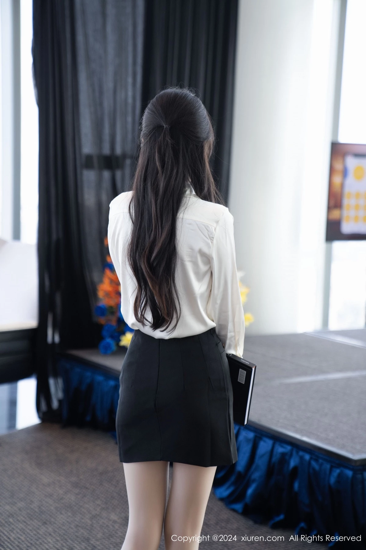 [[XiuRen秀人网]秀人网]No.9237_模特林星阑性感蓝兔子装扮配超薄黑丝秀曼妙身姿迷人诱惑写真107P