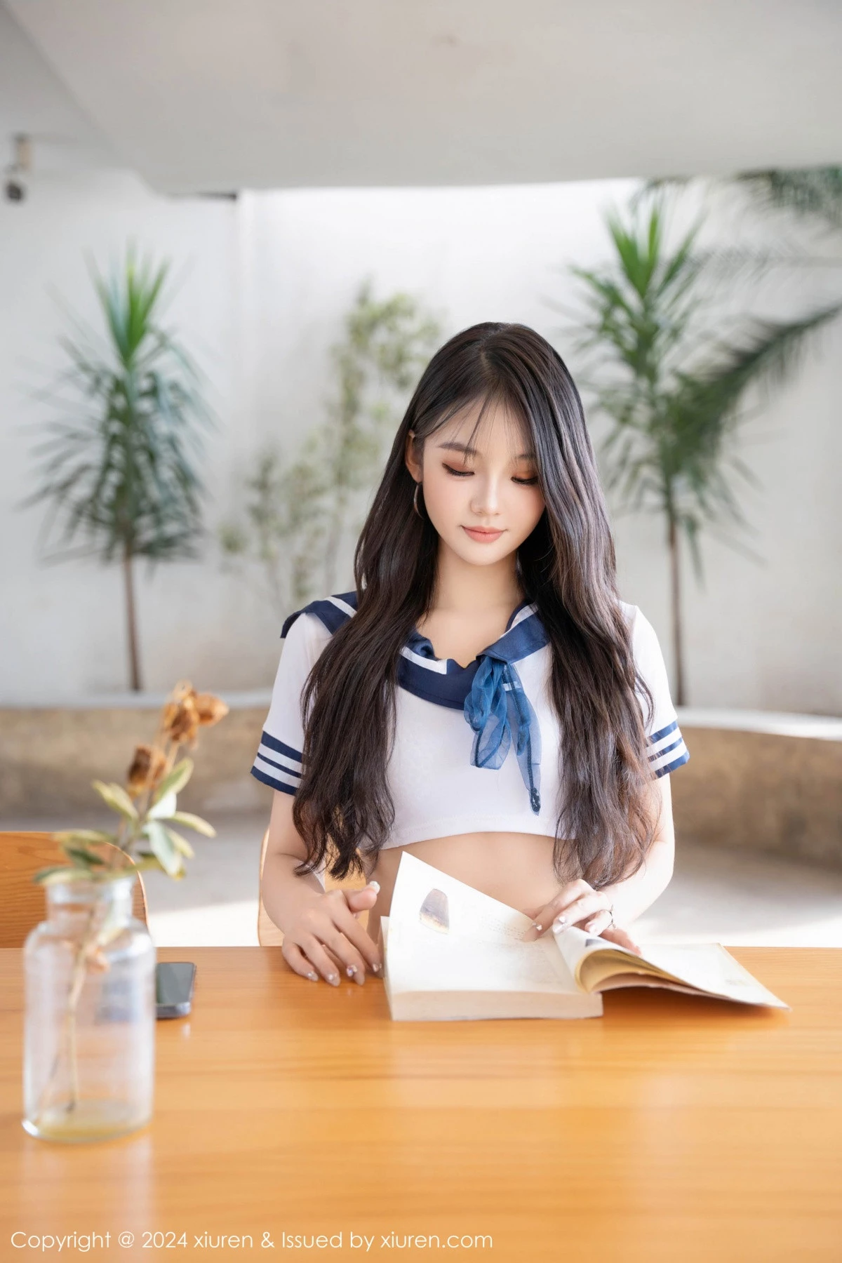 [[XiuRen秀人网]秀人网]No.9245_新人模特李嫣性感情趣学妹制服露豹纹内衣秀丰腴身姿诱惑写真60P