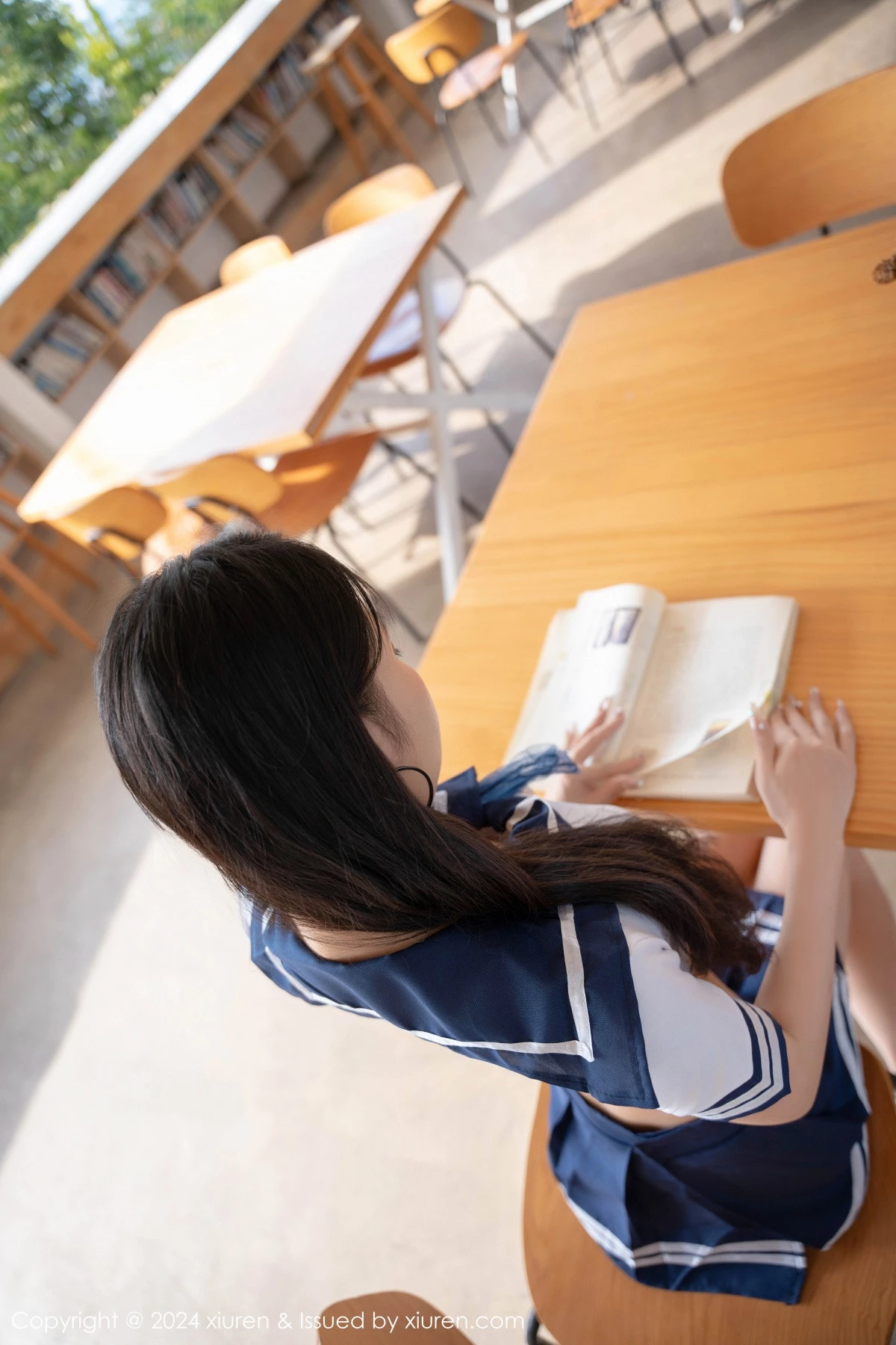 [[XiuRen秀人网]秀人网]No.9245_新人模特李嫣性感情趣学妹制服露豹纹内衣秀丰腴身姿诱惑写真60P