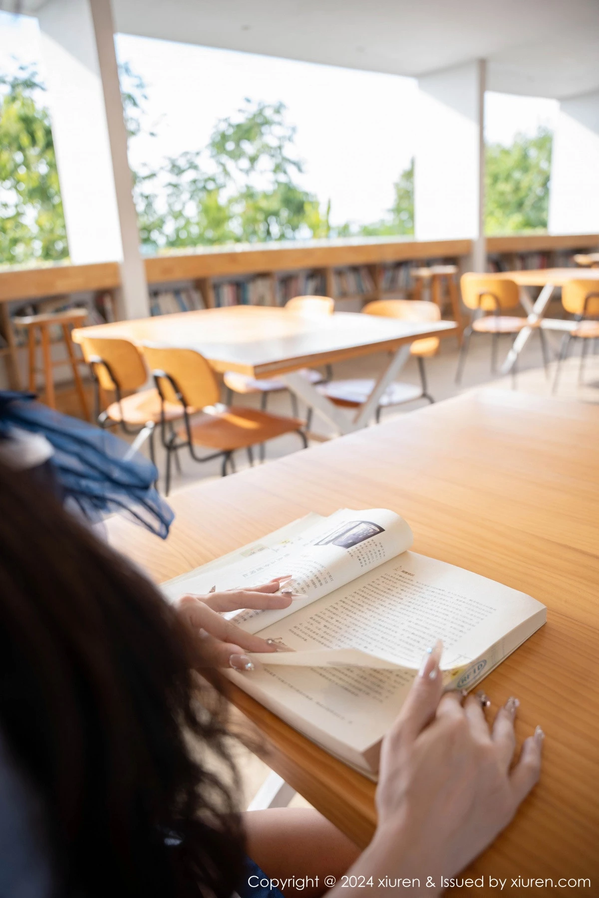 [[XiuRen秀人网]秀人网]No.9245_新人模特李嫣性感情趣学妹制服露豹纹内衣秀丰腴身姿诱惑写真60P