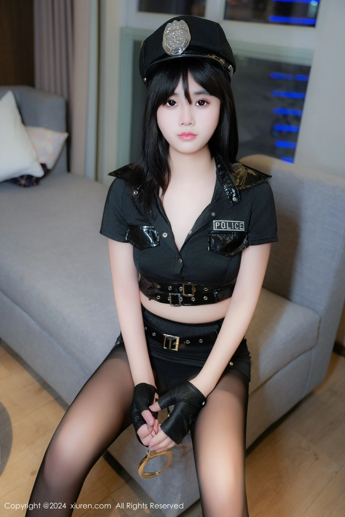 [[XiuRen秀人网]秀人网]No.9253_模特姚若兮vay性感Cosplay装扮超薄黑丝秀翘臀美腿诱惑写真52P