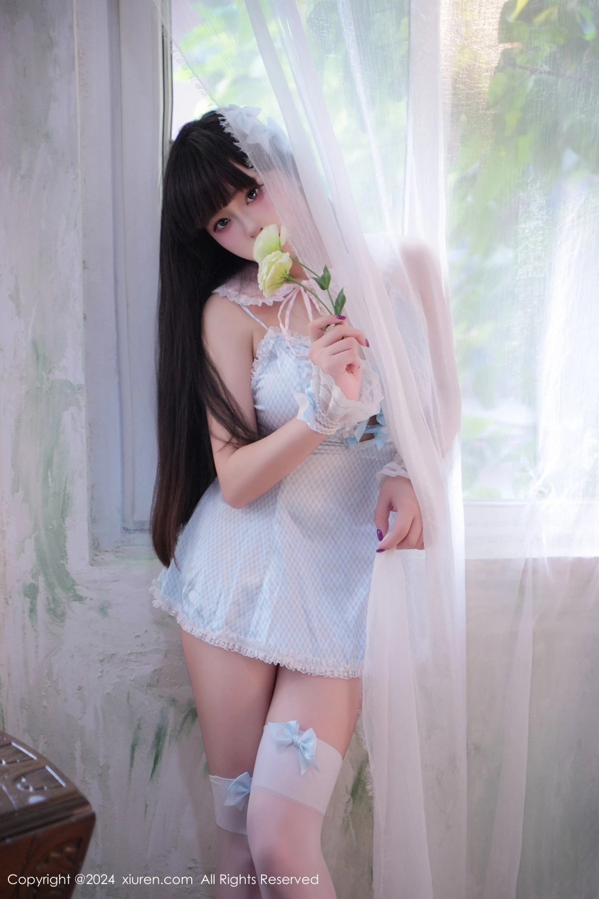 [[XiuRen秀人网]秀人网]No.9258_新人模特正妹Abby性感女仆装扮配白丝袜秀丰满身材惹火诱惑写真68P