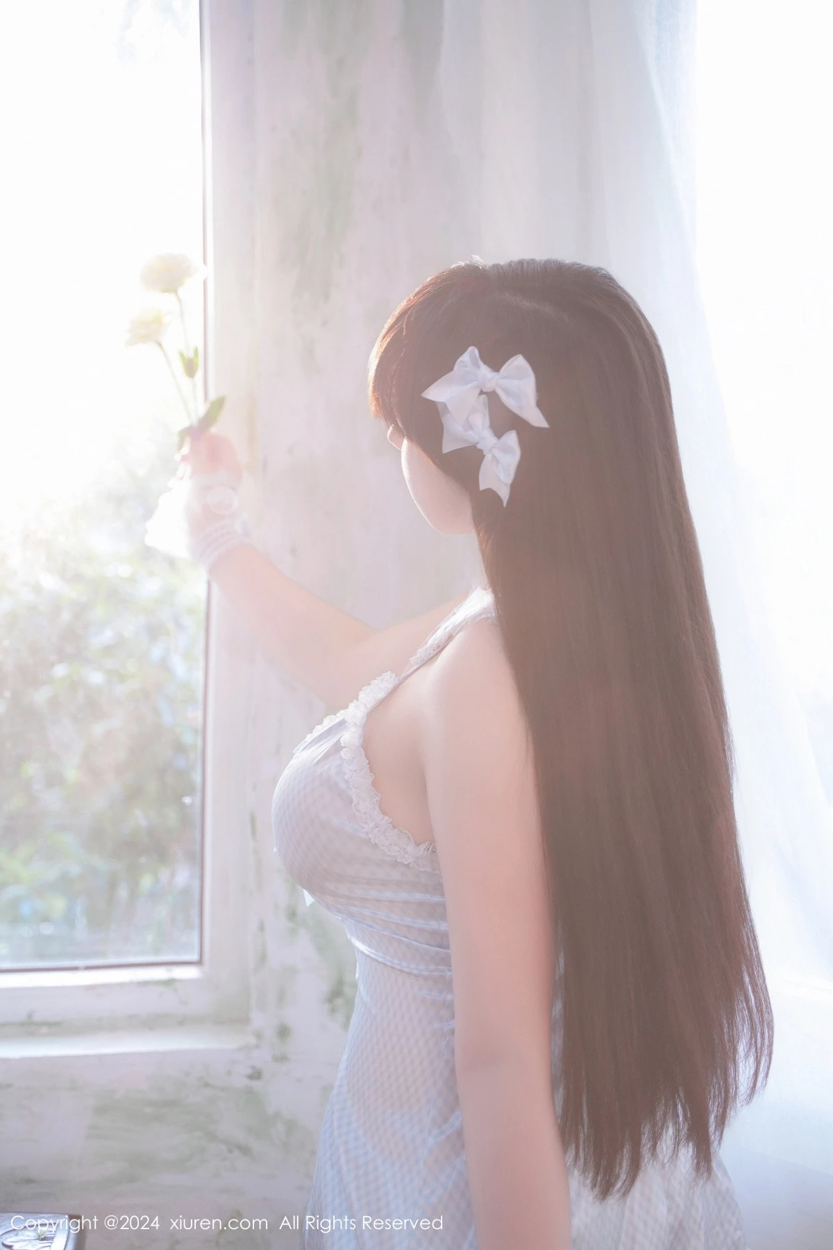 [[XiuRen秀人网]秀人网]No.9258_新人模特正妹Abby性感女仆装扮配白丝袜秀丰满身材惹火诱惑写真68P