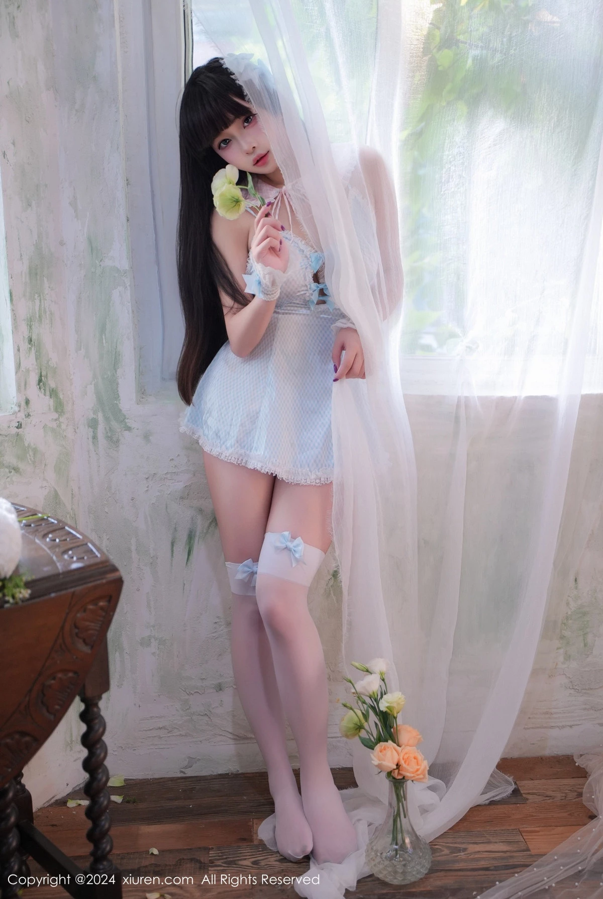 [[XiuRen秀人网]秀人网]No.9258_新人模特正妹Abby性感女仆装扮配白丝袜秀丰满身材惹火诱惑写真68P