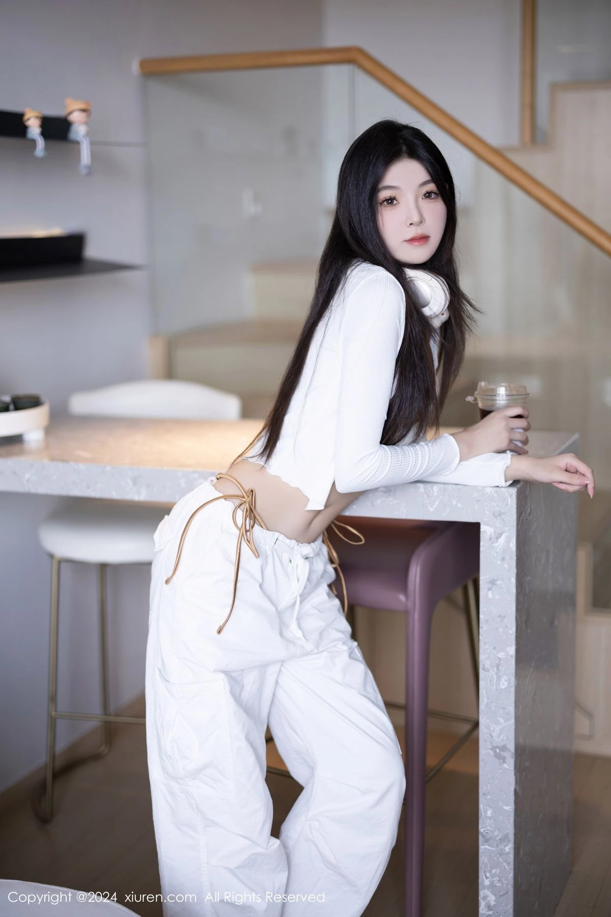 [[XiuRen秀人网]秀人网]No.9262_模特初梦瑶性感金色比基尼+红色情趣内衣秀完美身材诱惑写真83P