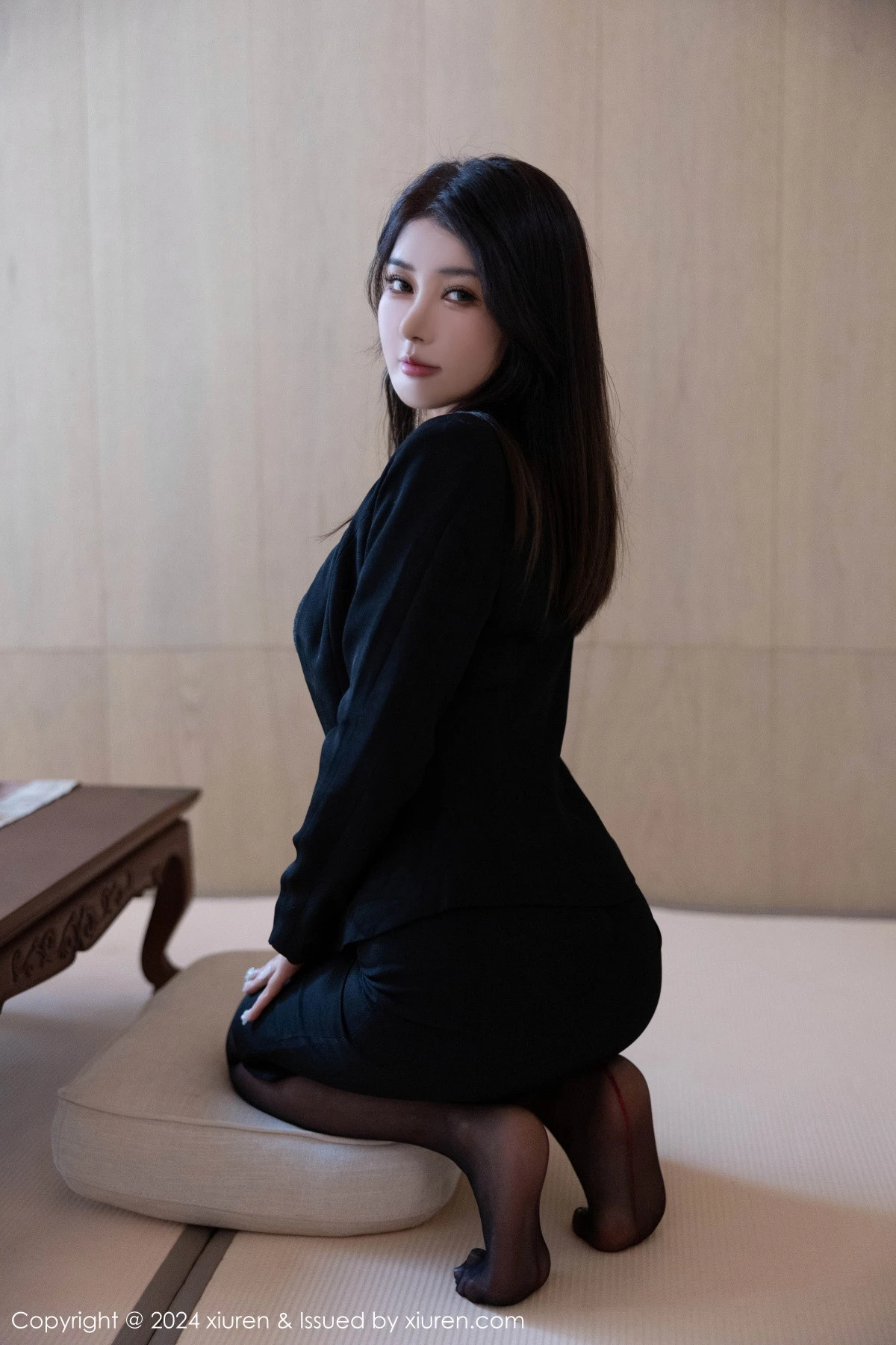 [[XiuRen秀人网]秀人网]No.9271_模特凯竹Quinn性感黑色上衣露黑色情趣内衣秀惹火身材诱惑写真88P