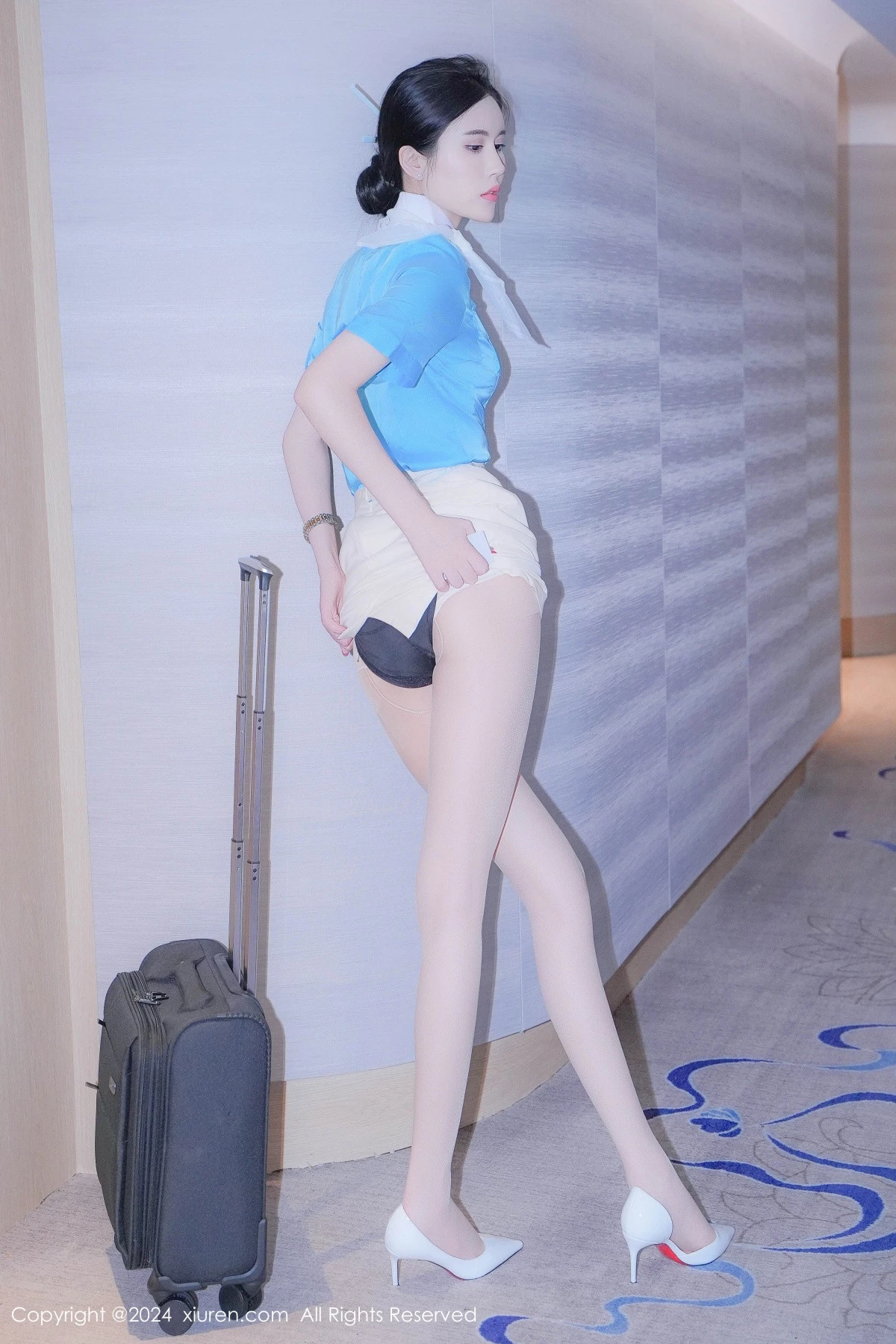 [[XiuRen秀人网]秀人网]No.9269_模特Erikaki性感蓝衣白裙制服配白色丝袜秀曼妙身姿迷人诱惑写真82P