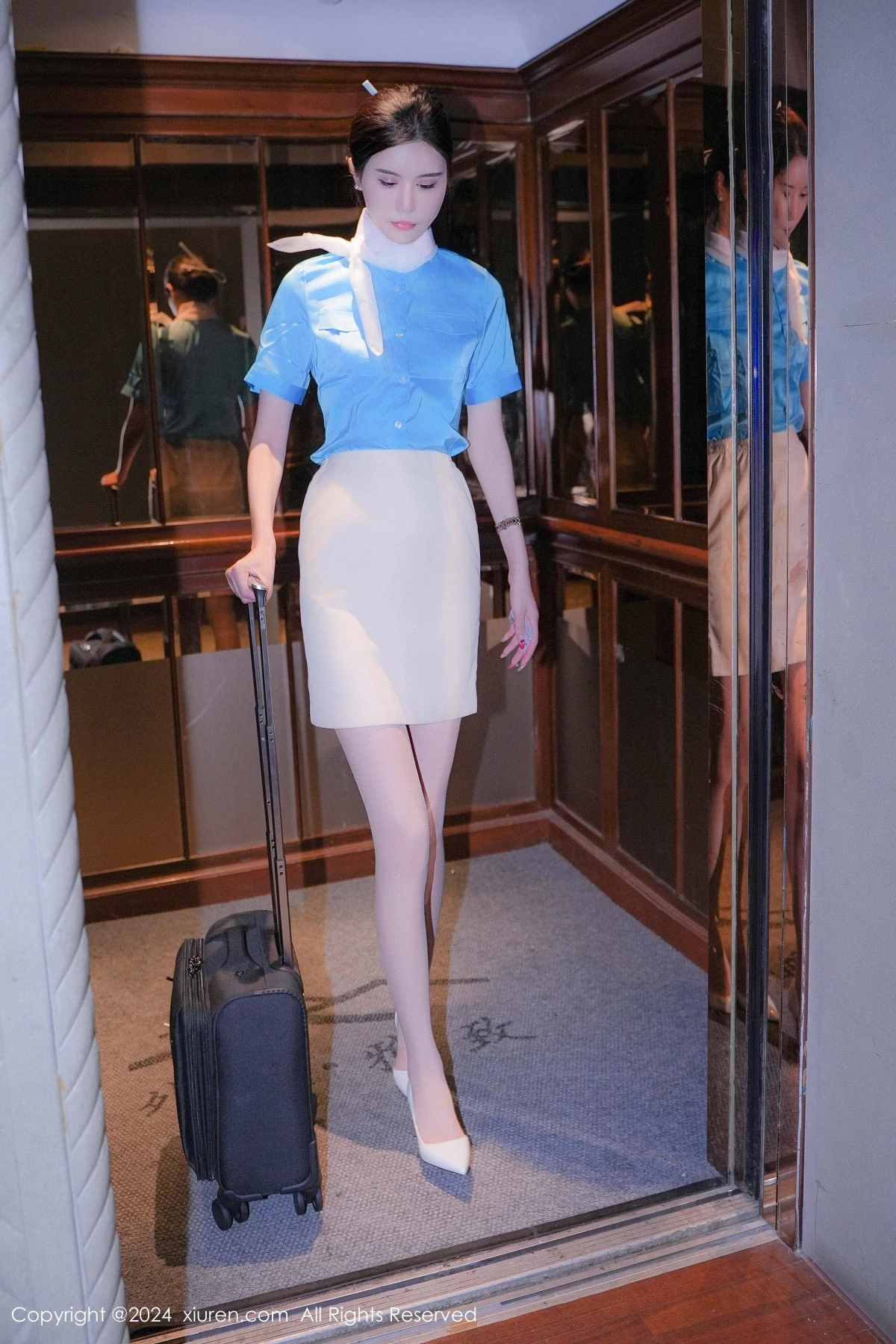 [[XiuRen秀人网]秀人网]No.9269_模特Erikaki性感蓝衣白裙制服配白色丝袜秀曼妙身姿迷人诱惑写真82P