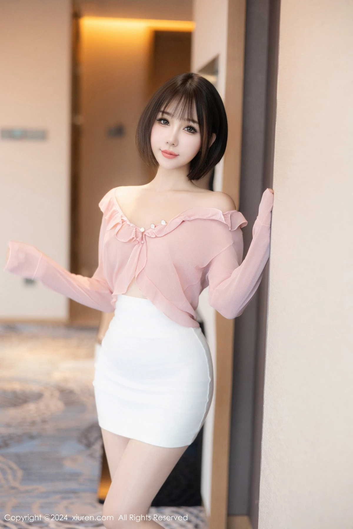 [[XiuRen秀人网]秀人网]No.9273_模特波巧酱浴室场景粉色上衣配超薄肉丝湿身秀惹火身材诱惑写真79P