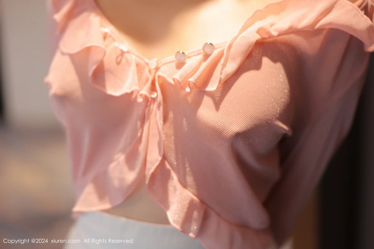 [[XiuRen秀人网]秀人网]No.9273_模特波巧酱浴室场景粉色上衣配超薄肉丝湿身秀惹火身材诱惑写真79P