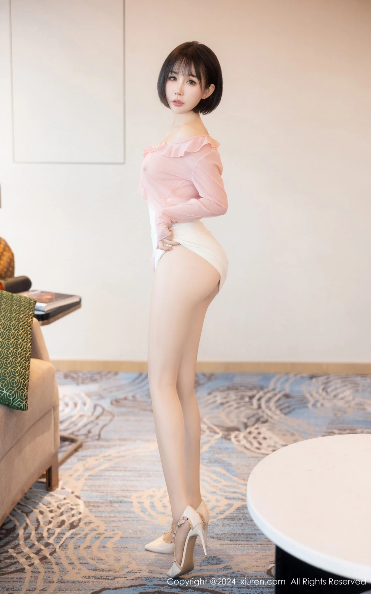 [[XiuRen秀人网]秀人网]No.9273_模特波巧酱浴室场景粉色上衣配超薄肉丝湿身秀惹火身材诱惑写真79P