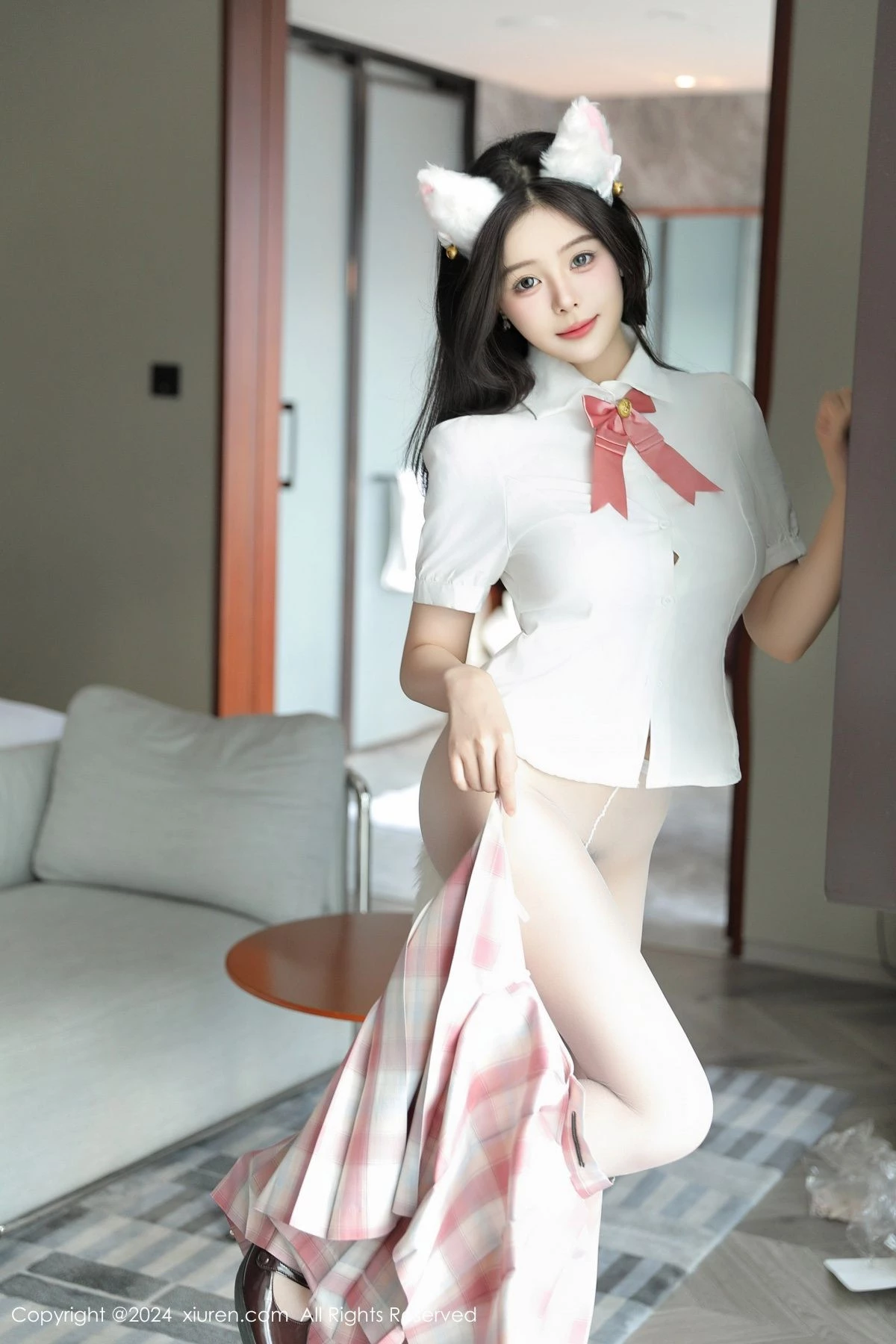 [[XiuRen秀人网]秀人网]No.9277_模特袁圆私房性感JK制服配超薄白丝秀曼妙身姿完美诱惑写真72P