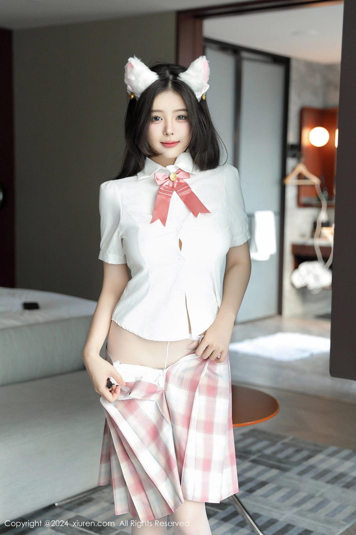 [[XiuRen秀人网]秀人网]No.9277_模特袁圆私房性感JK制服配超薄白丝秀曼妙身姿完美诱惑写真72P