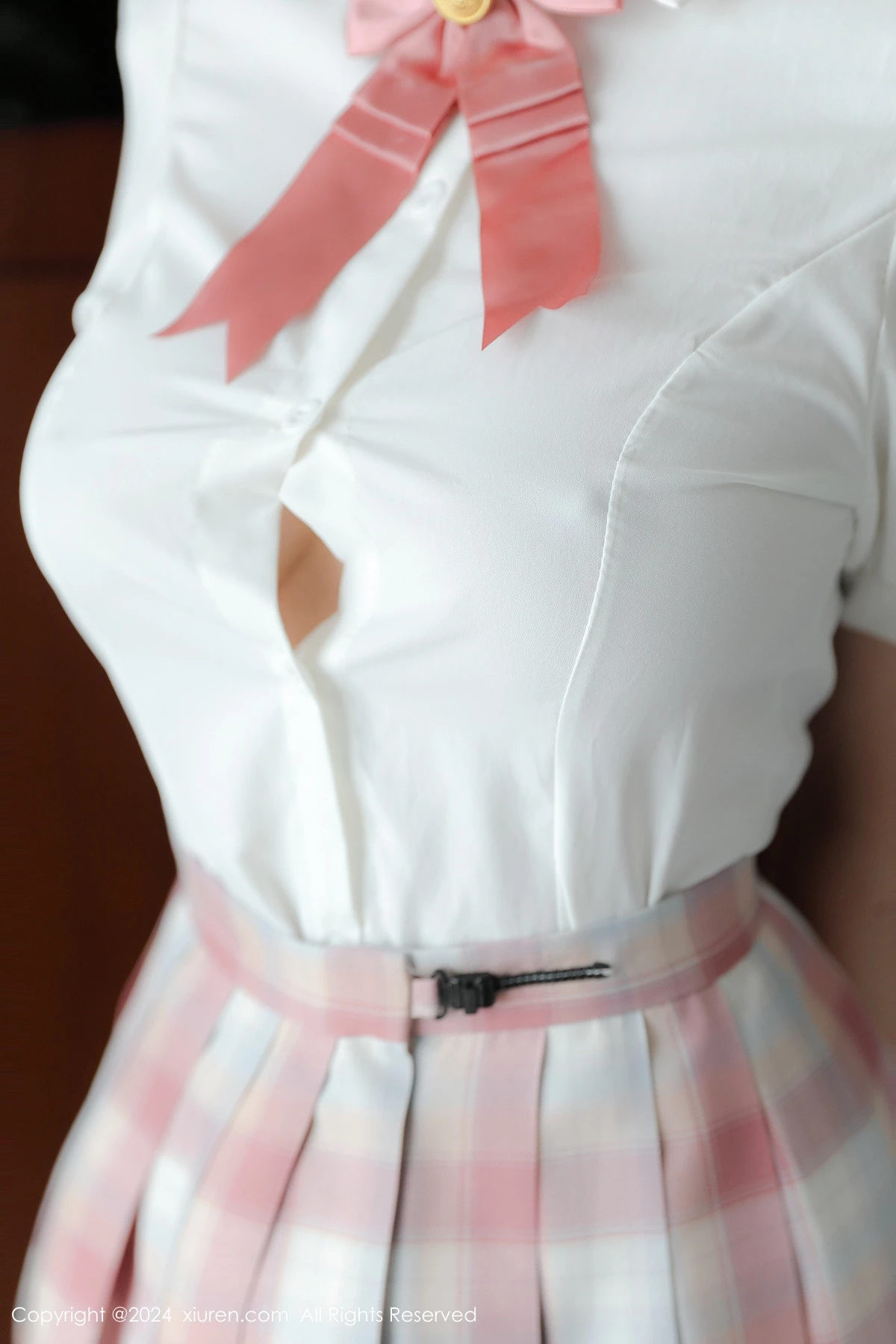 [[XiuRen秀人网]秀人网]No.9277_模特袁圆私房性感JK制服配超薄白丝秀曼妙身姿完美诱惑写真72P