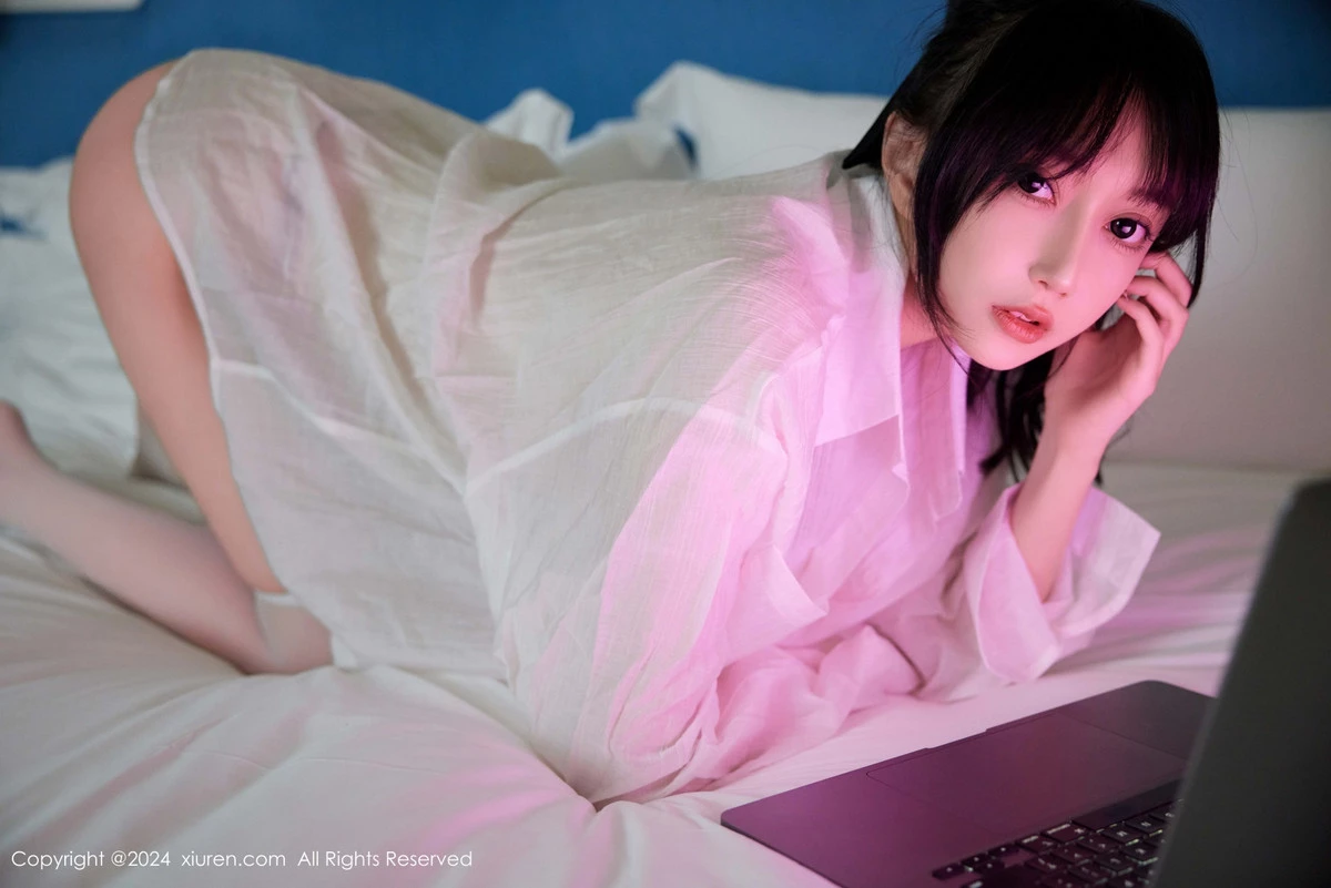 [[XiuRen秀人网]秀人网]No.9274_模特玥儿玥er浴室性感白色衬衫配白色丝袜秀曼妙身姿诱惑写真75P