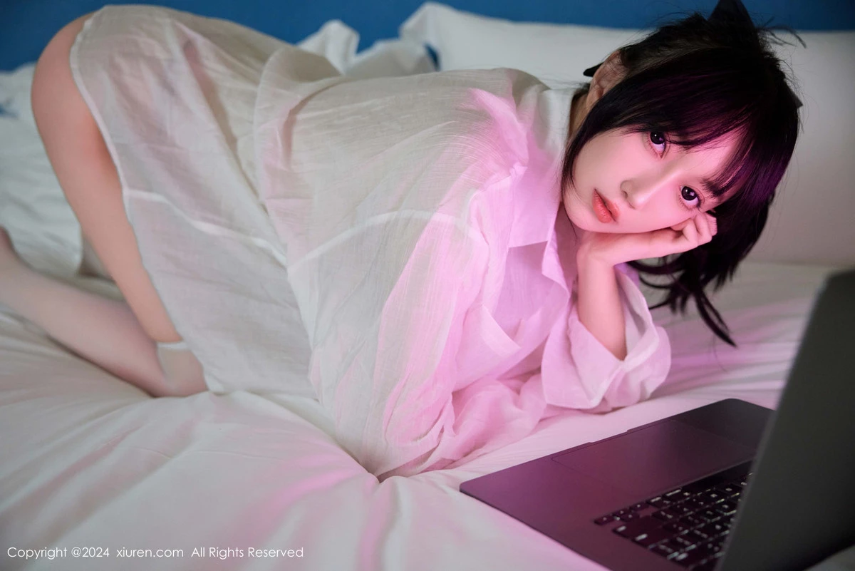 [[XiuRen秀人网]秀人网]No.9274_模特玥儿玥er浴室性感白色衬衫配白色丝袜秀曼妙身姿诱惑写真75P