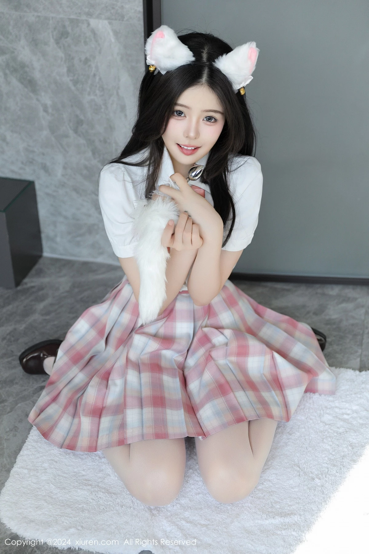 [[XiuRen秀人网]秀人网]No.9277_模特袁圆私房性感JK制服配超薄白丝秀曼妙身姿完美诱惑写真72P