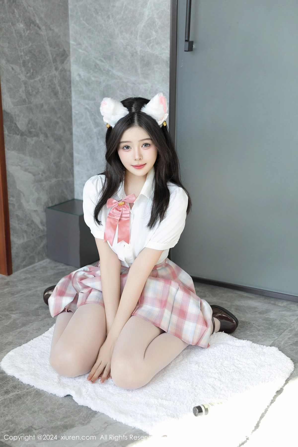 [[XiuRen秀人网]秀人网]No.9277_模特袁圆私房性感JK制服配超薄白丝秀曼妙身姿完美诱惑写真72P