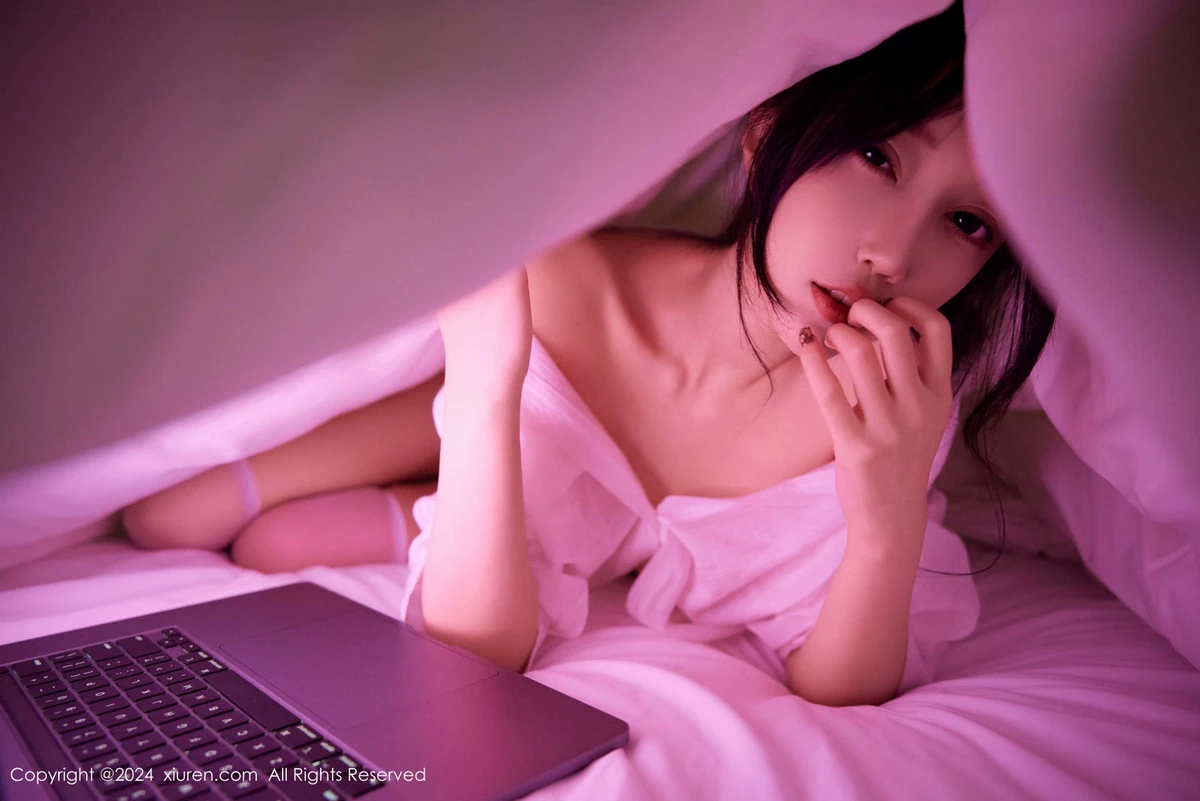 [[XiuRen秀人网]秀人网]No.9274_模特玥儿玥er浴室性感白色衬衫配白色丝袜秀曼妙身姿诱惑写真75P