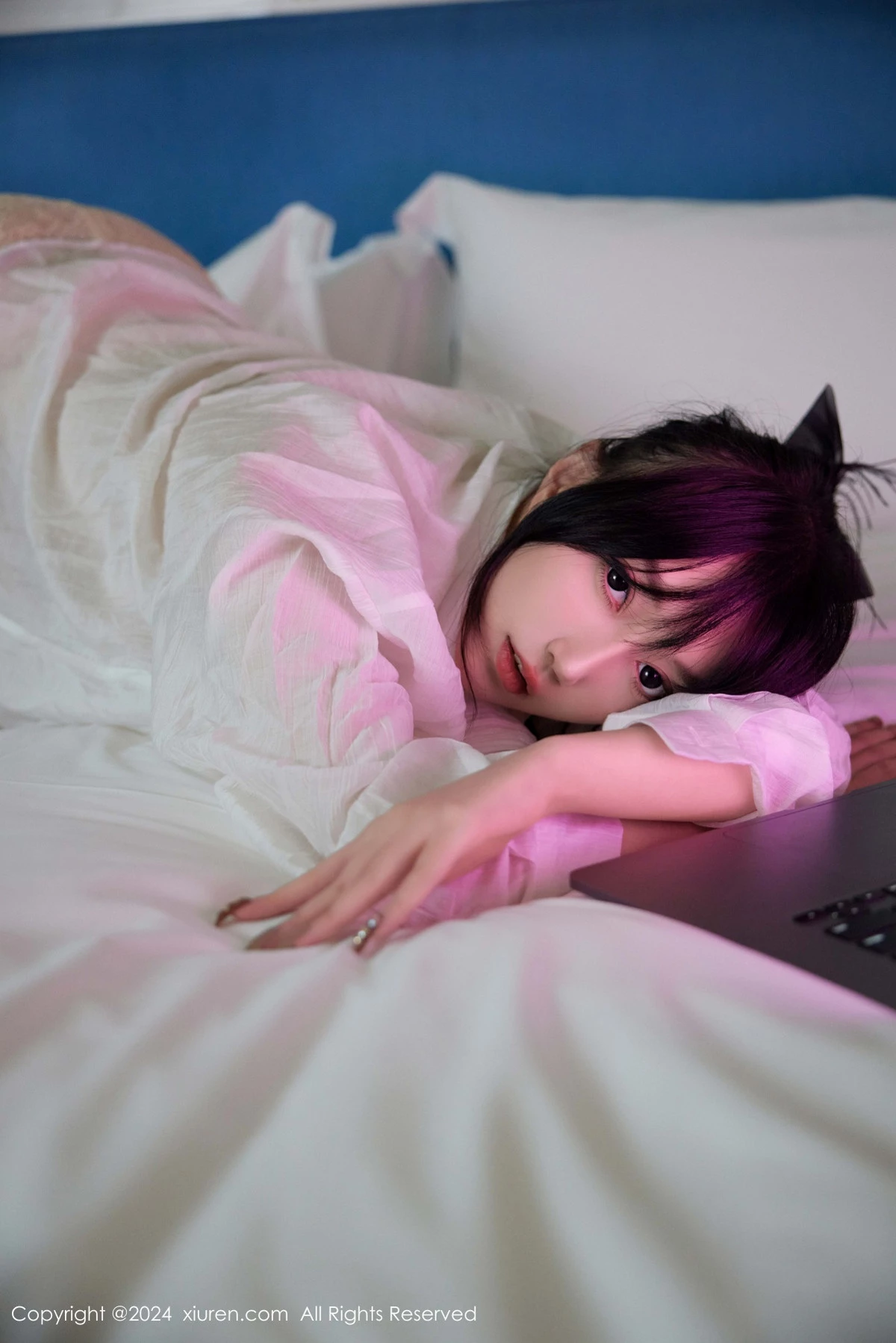 [[XiuRen秀人网]秀人网]No.9274_模特玥儿玥er浴室性感白色衬衫配白色丝袜秀曼妙身姿诱惑写真75P