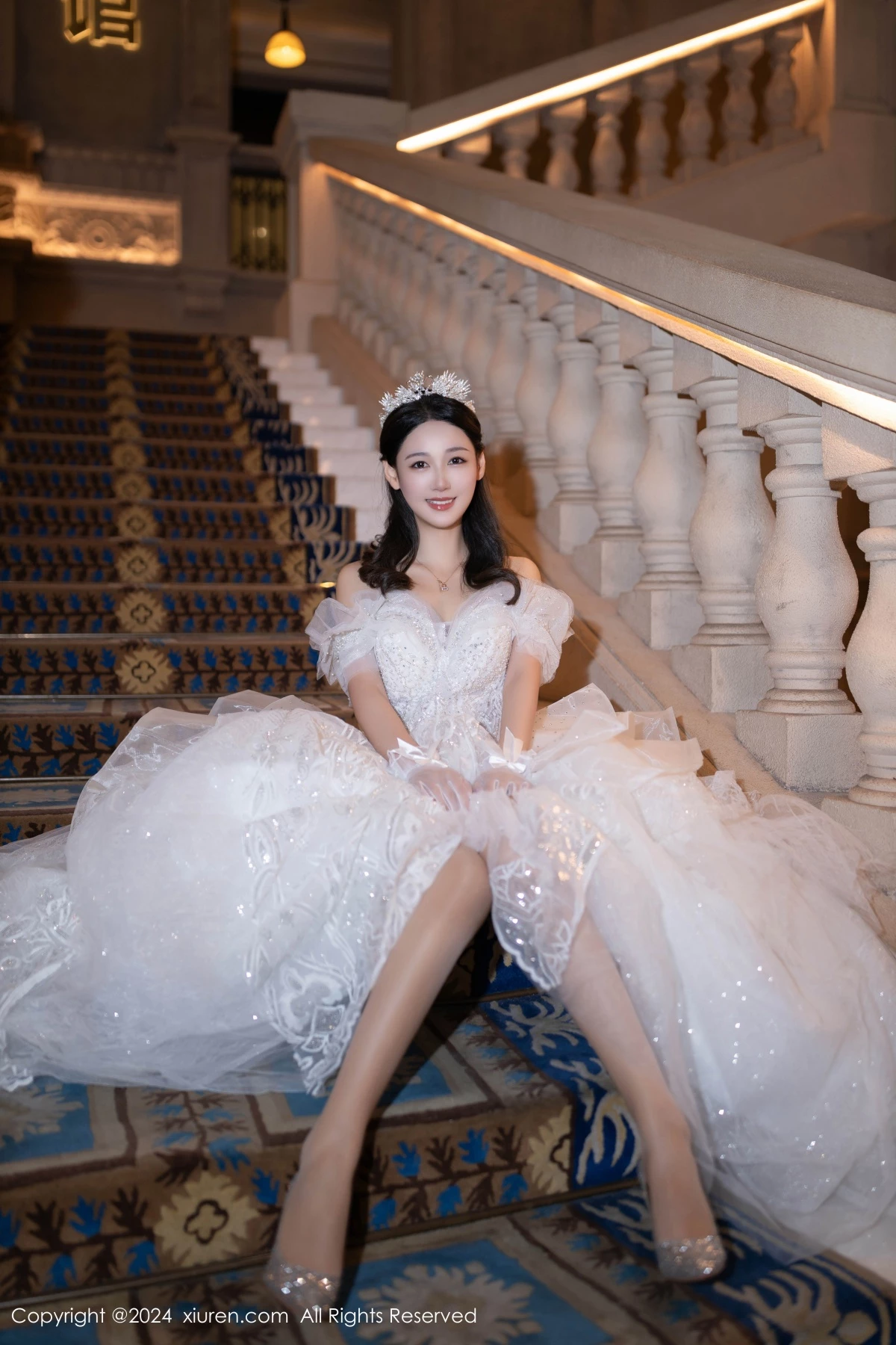 [[XiuRen秀人网]秀人网]No.9283_模特唐安琪性感白色婚纱露白色内衣配超薄肉丝秀美腿诱惑写真86P