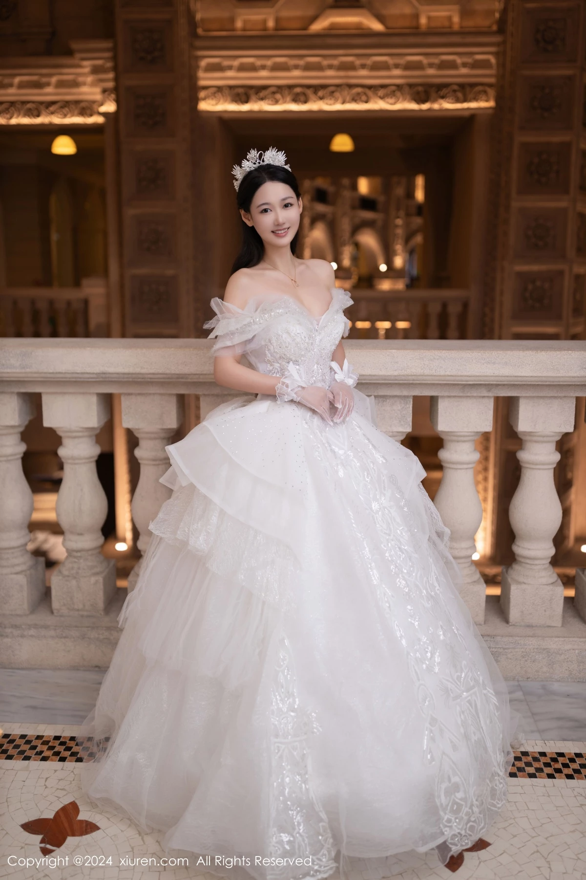 [[XiuRen秀人网]秀人网]No.9283_模特唐安琪性感白色婚纱露白色内衣配超薄肉丝秀美腿诱惑写真86P