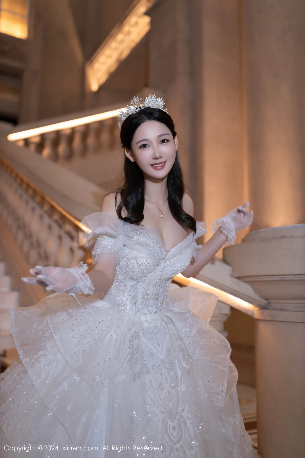 [[XiuRen秀人网]秀人网]No.9283_模特唐安琪性感白色婚纱露白色内衣配超薄肉丝秀美腿诱惑写真86P